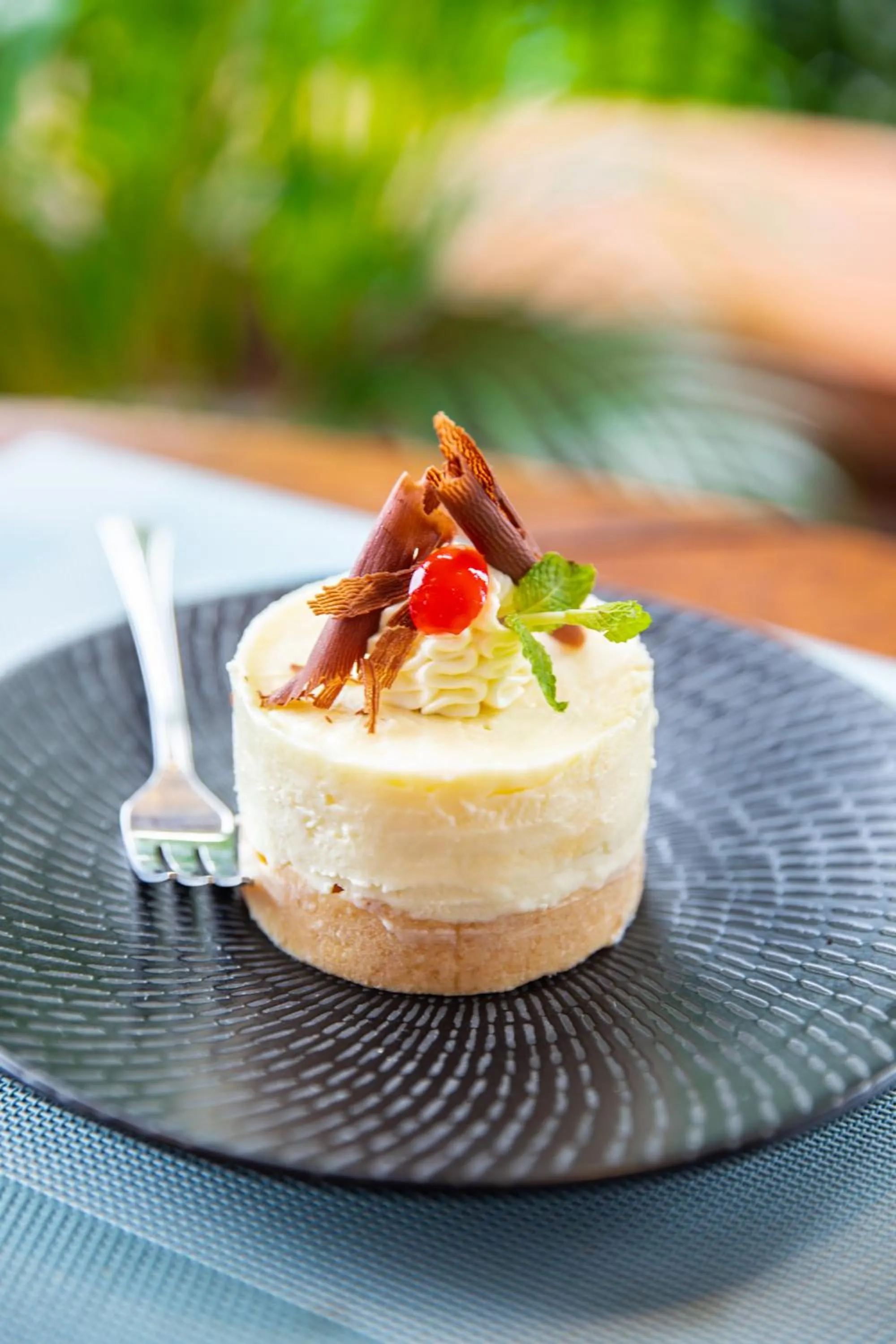 Restaurant/places to eat in Tanoa Waterfront Hotel