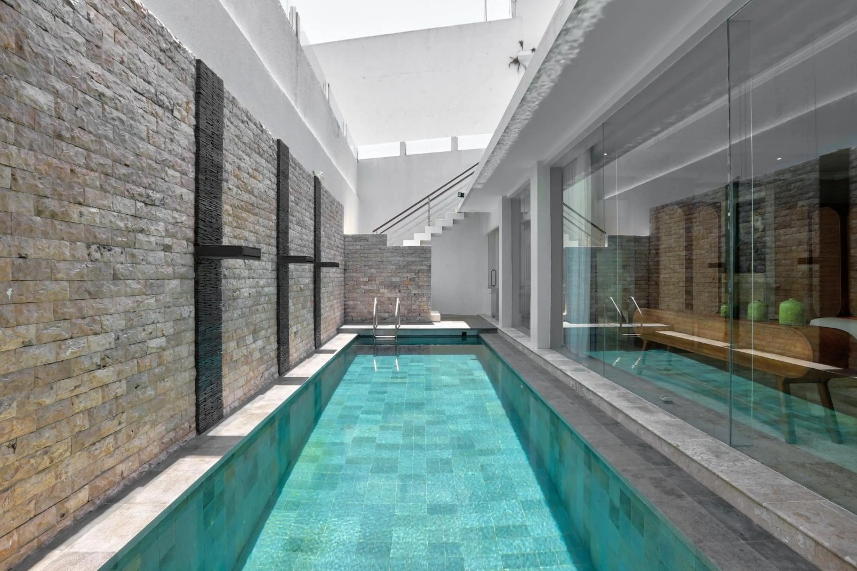 Swimming pool in Nunamkhalu Private Villa and Spa