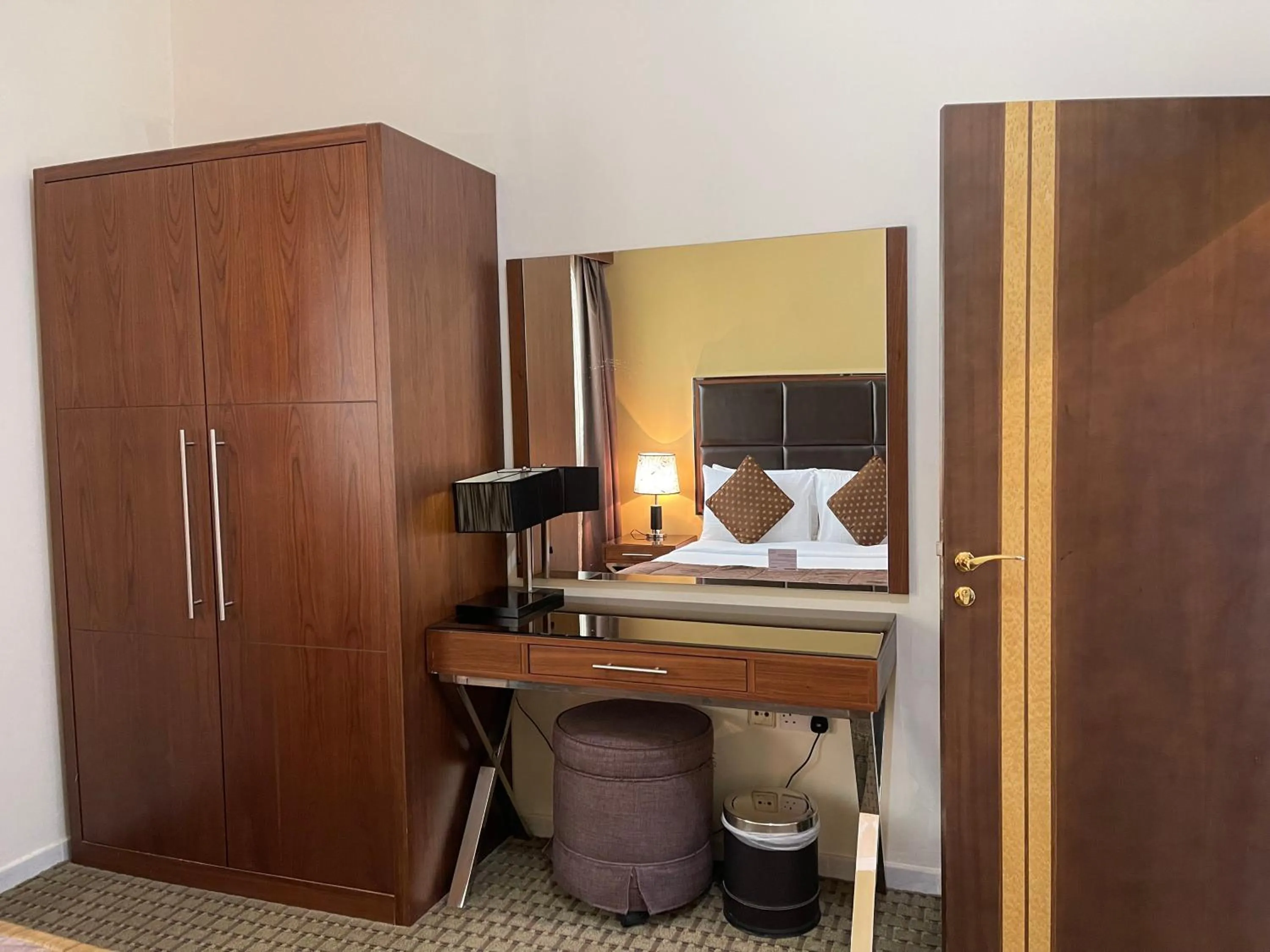 Downtown Plaza Hotel Apartment Pet Friendly