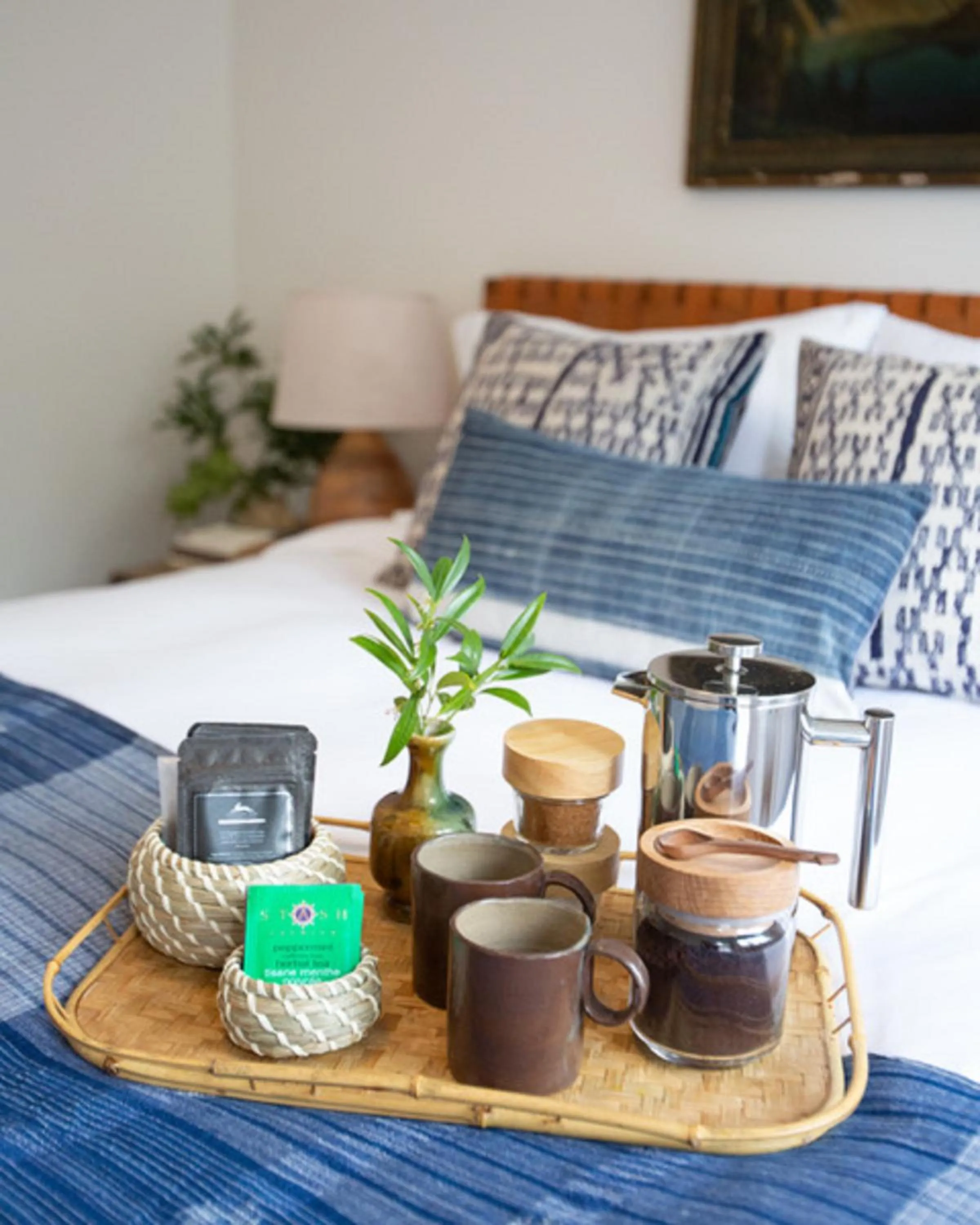 Drinks, Bed in RubyJune Inn