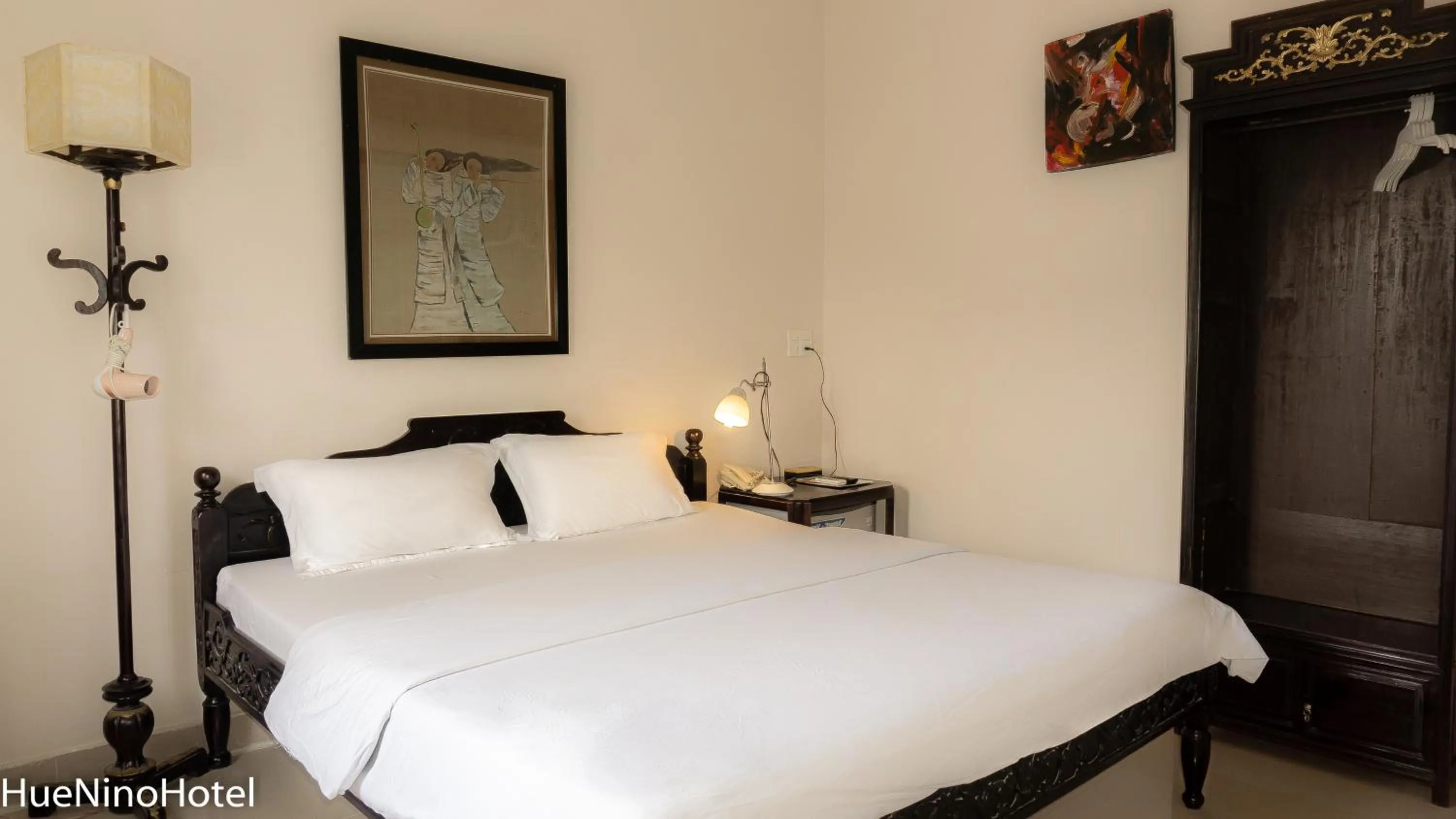 Bed in Hue Nino Hotel