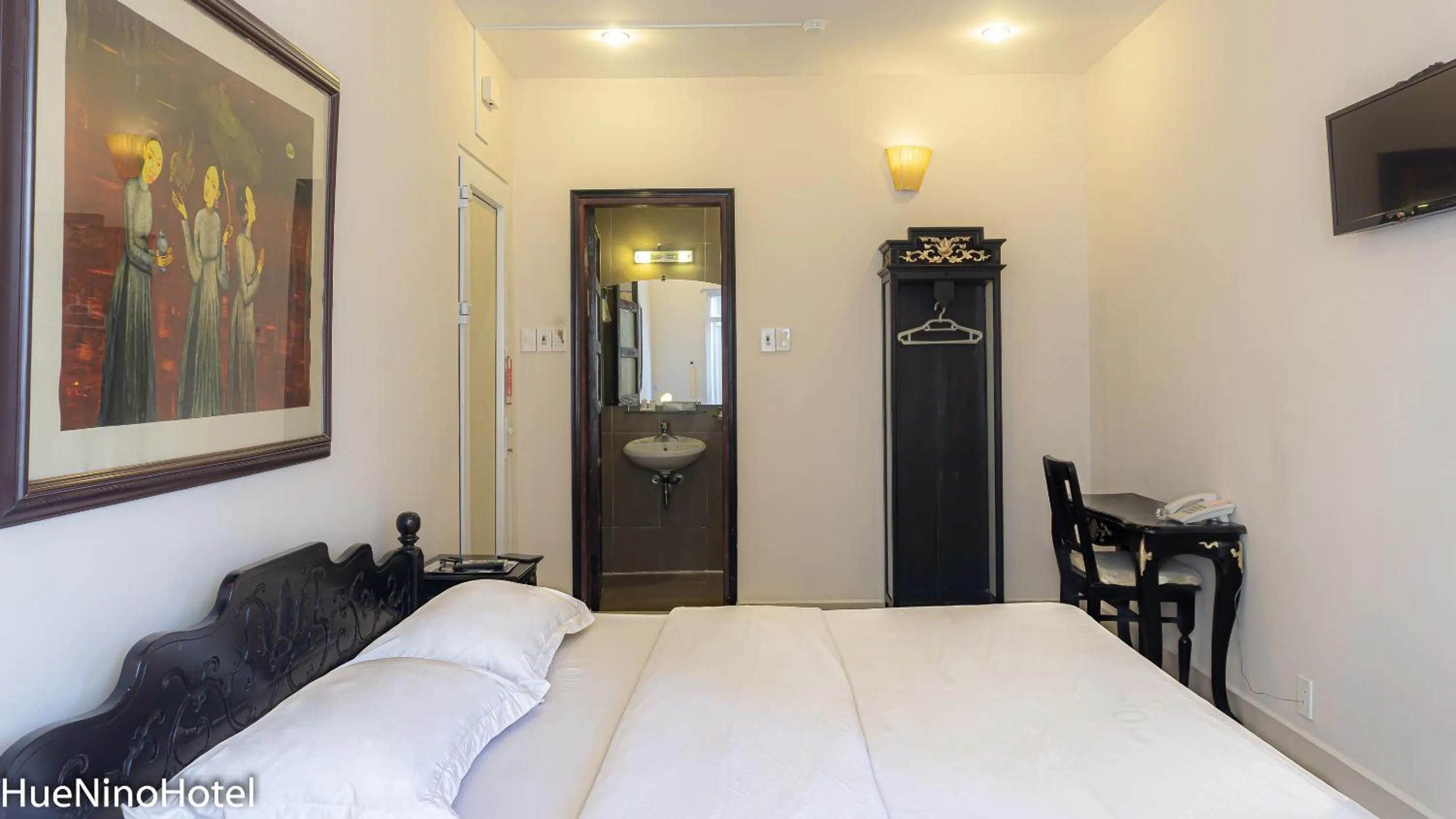 Bed in Hue Nino Hotel