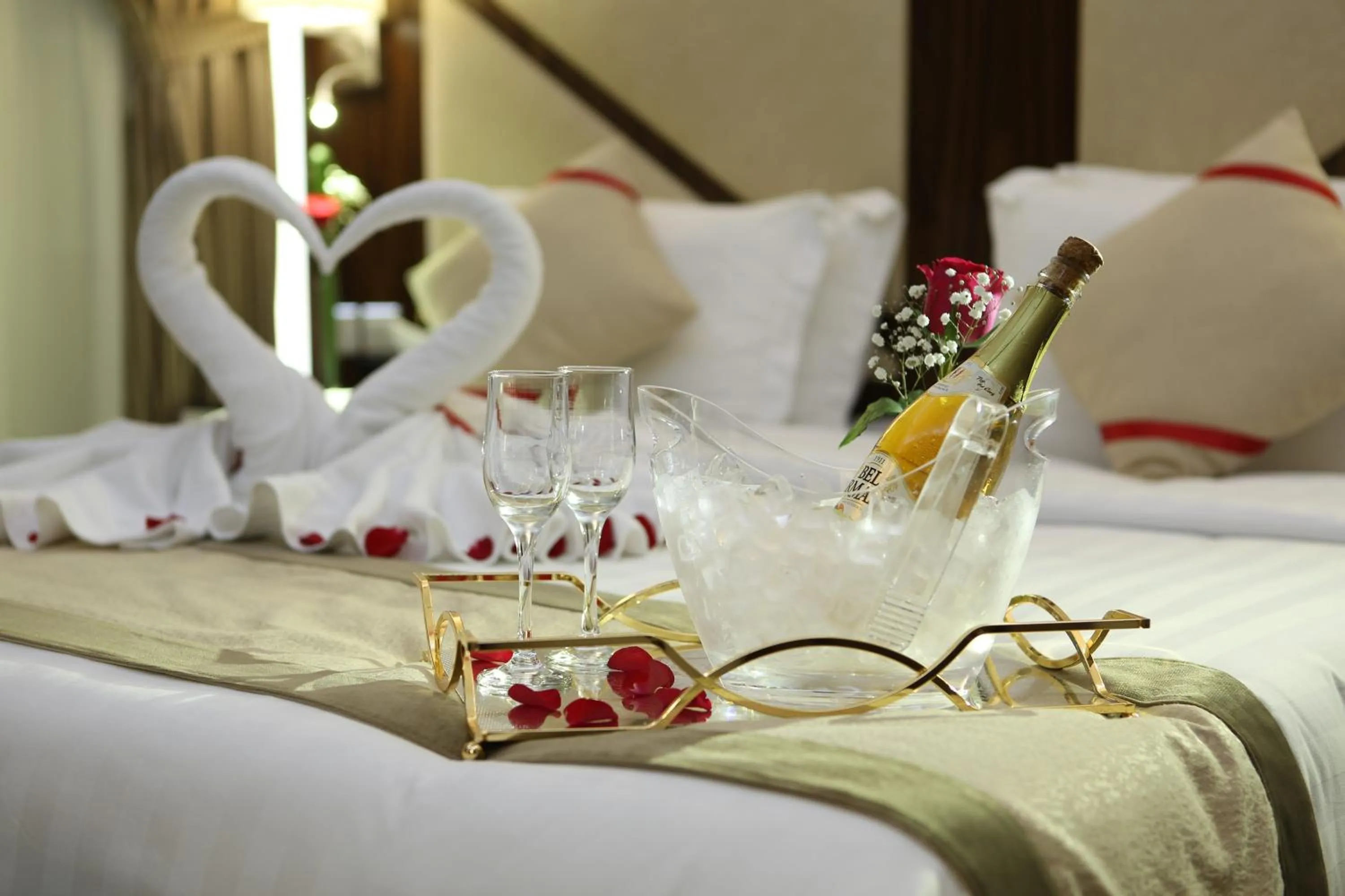 wedding, Bed in Sun Park Hotel Suites