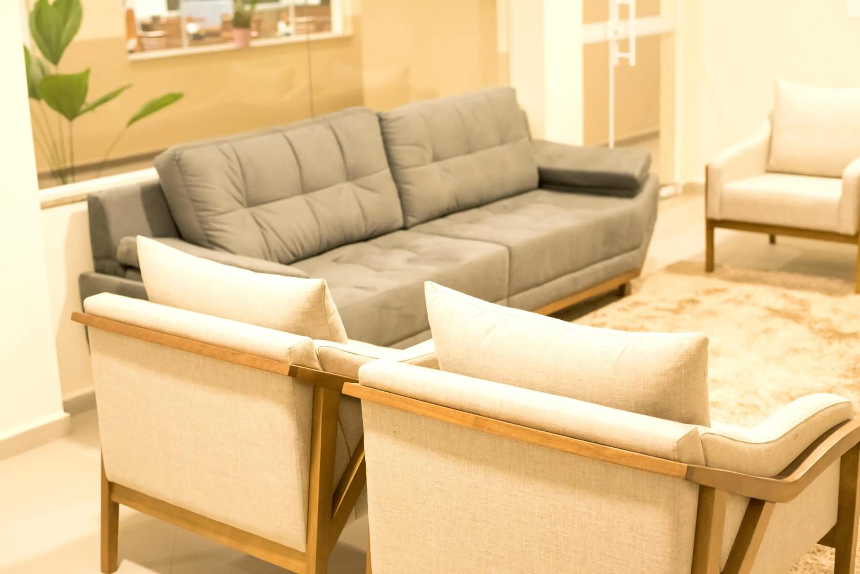 Communal lounge/ TV room in Paracambi Top Hotel