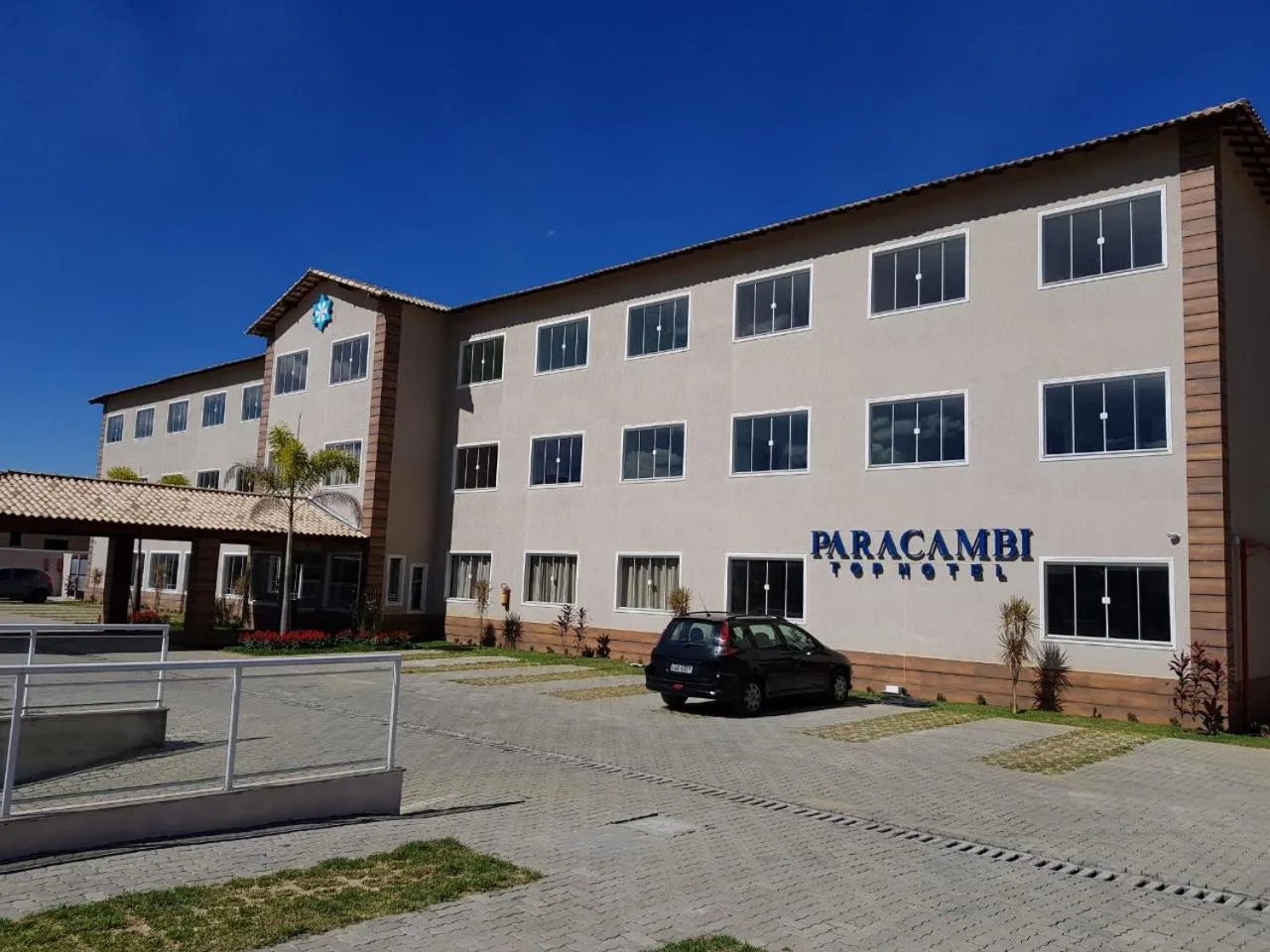 Facade/entrance in Paracambi Top Hotel