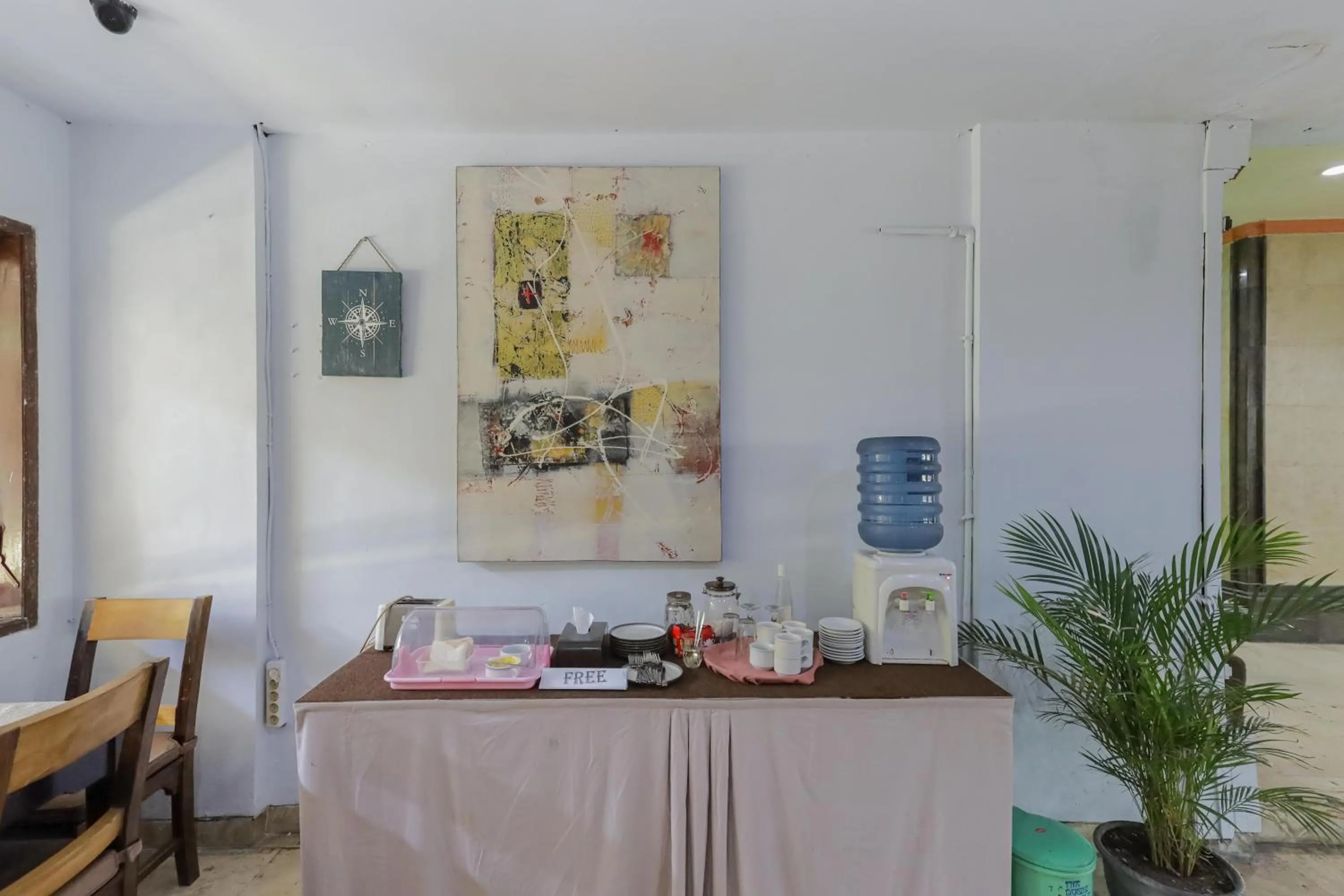 Dining area in Urbanview Hotel Taman Suci Denpasar Bali