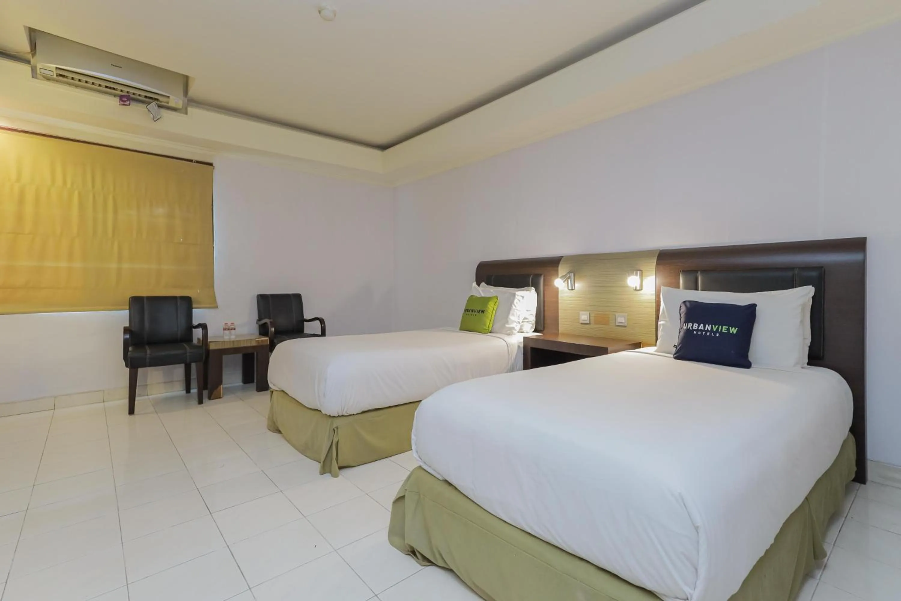 Bedroom, Bed in Urbanview Hotel Taman Suci Denpasar Bali
