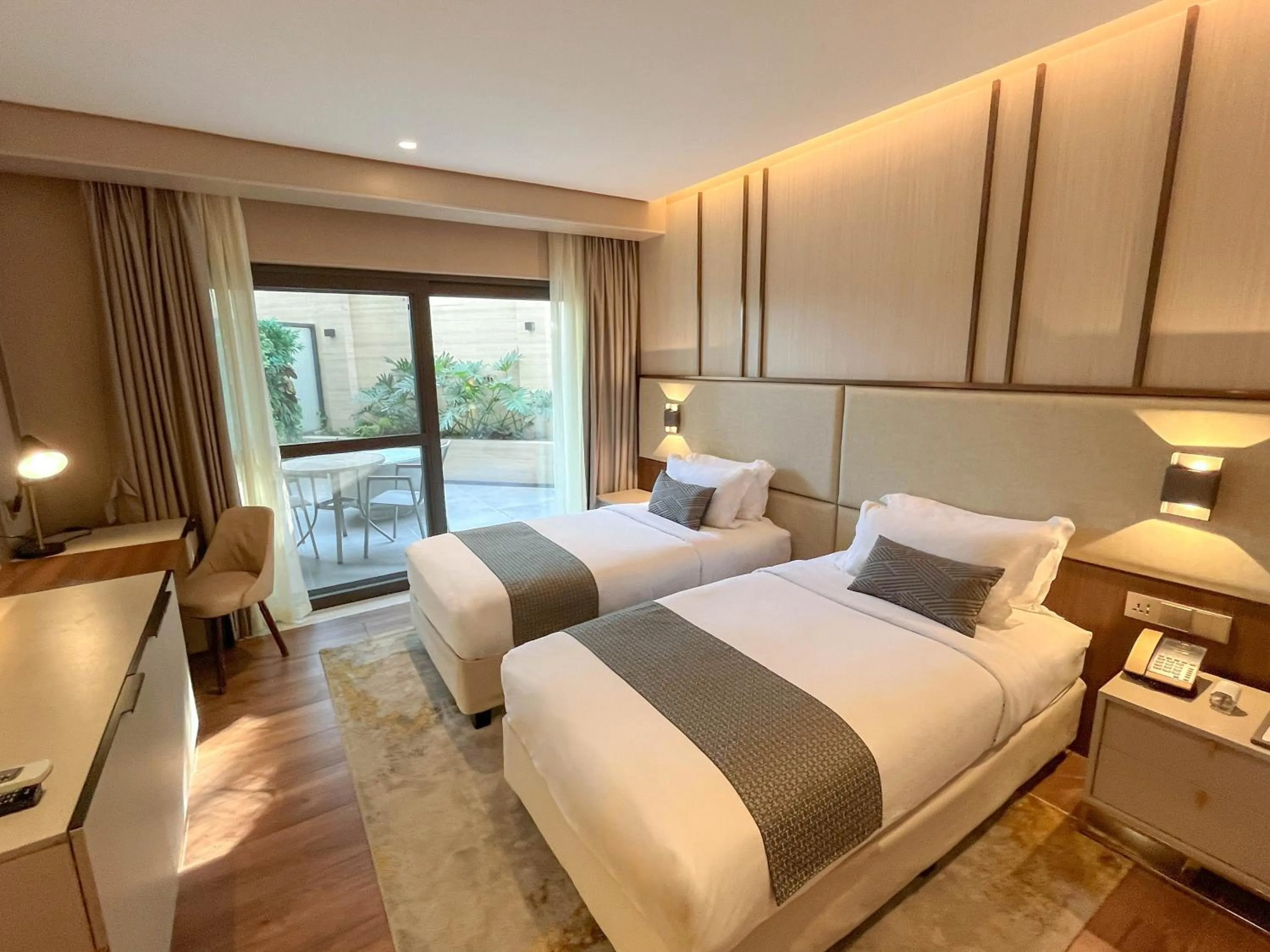 Bed in The Lake Hotel Tagaytay