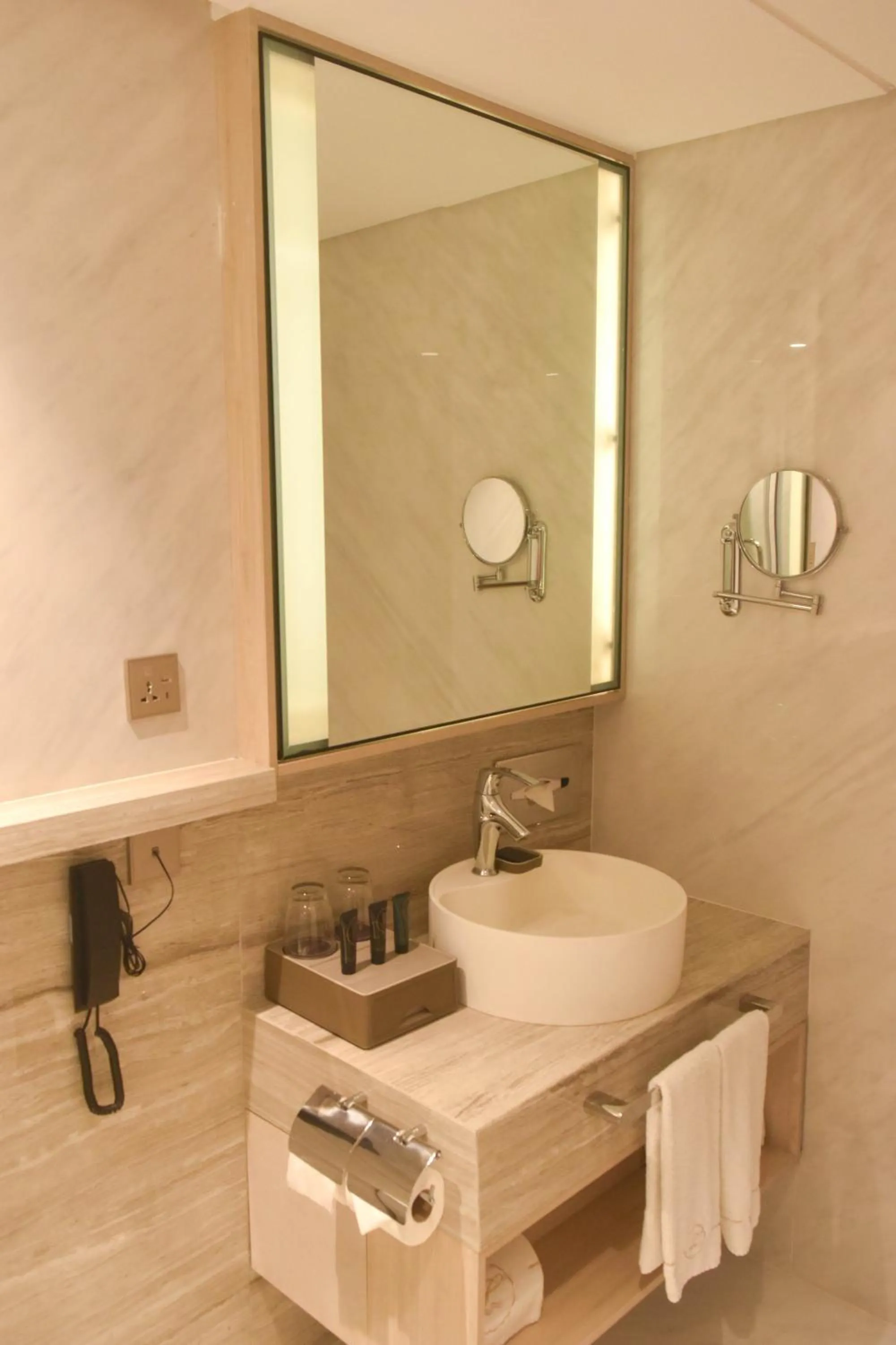 The Lake Hotel Tagaytay