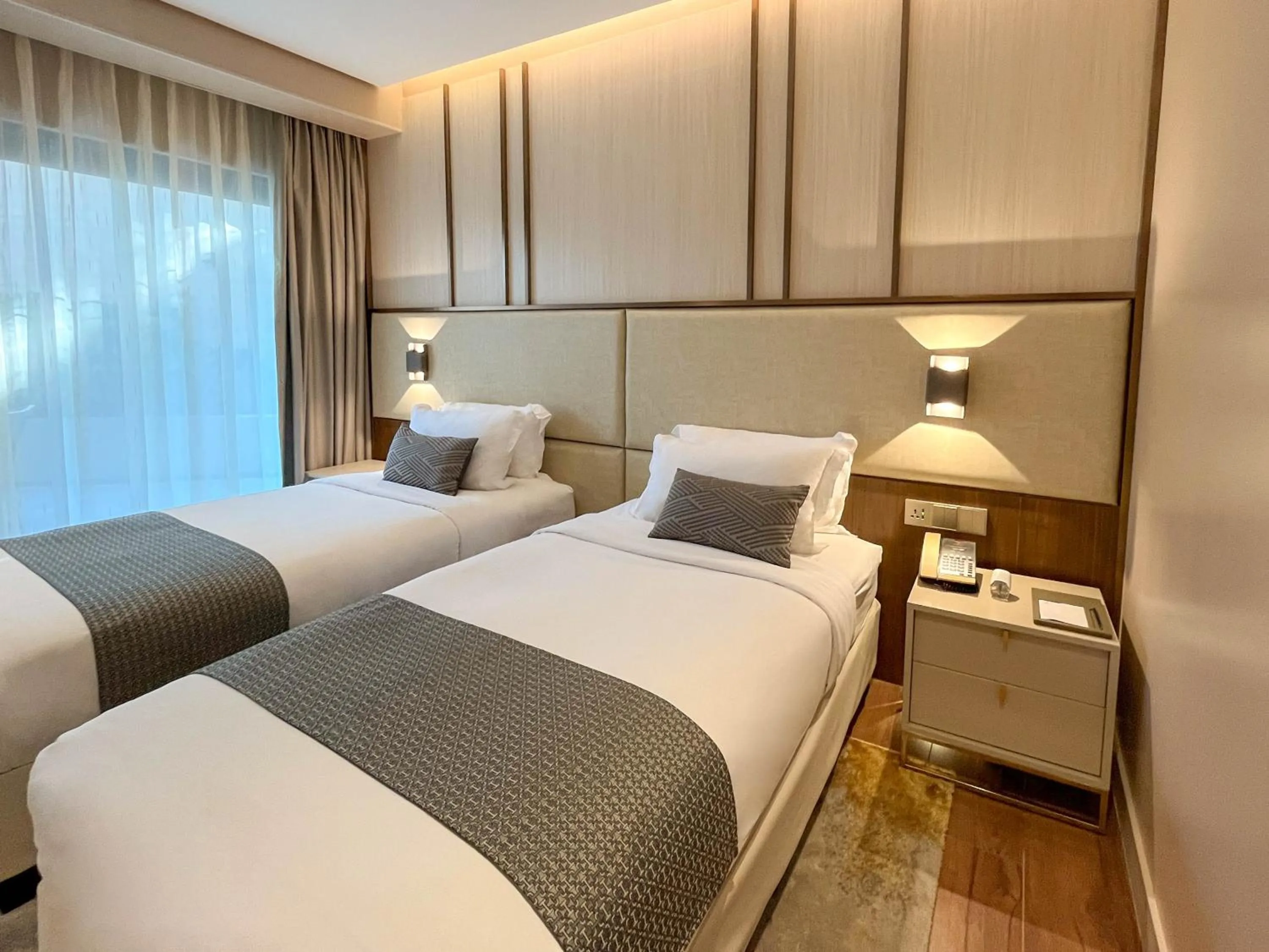 Bed in The Lake Hotel Tagaytay