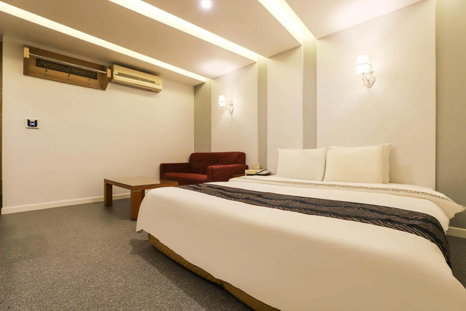 Decorative detail, Bed in Amour Hotel