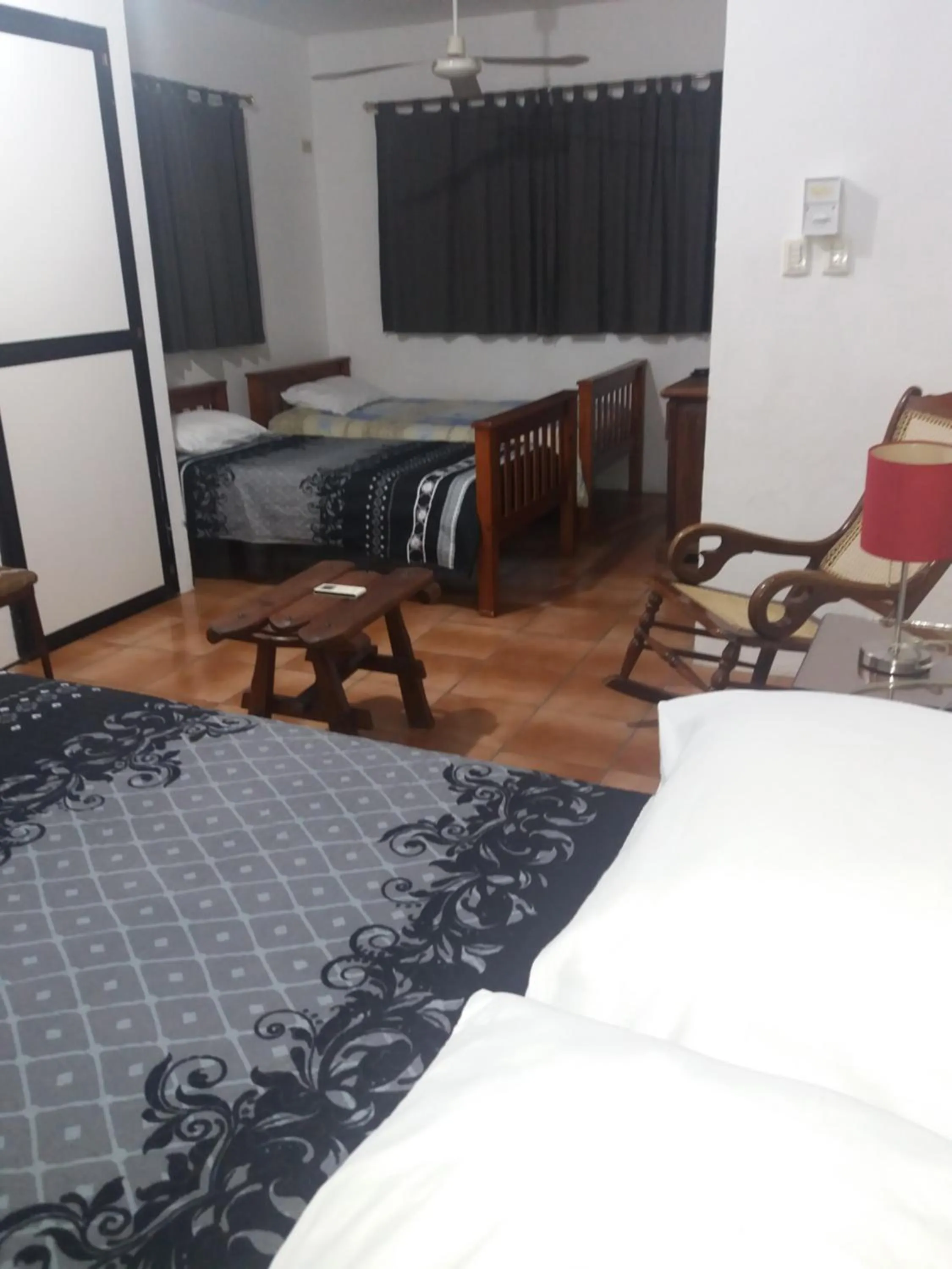 Photo of the whole room, Bed in La Casa del Chac