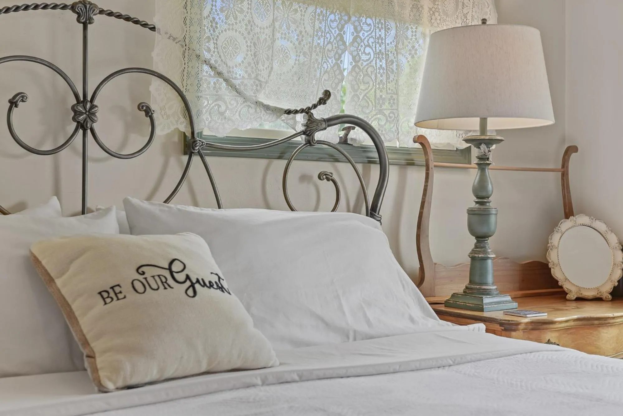 Bed in The Foxglove Inn