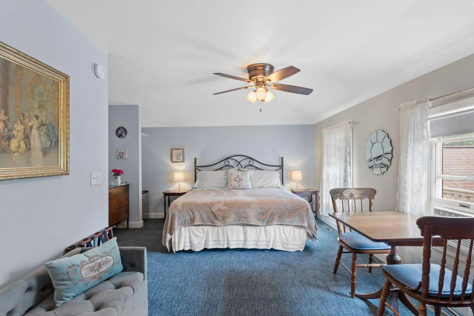 Bed in The Foxglove Inn