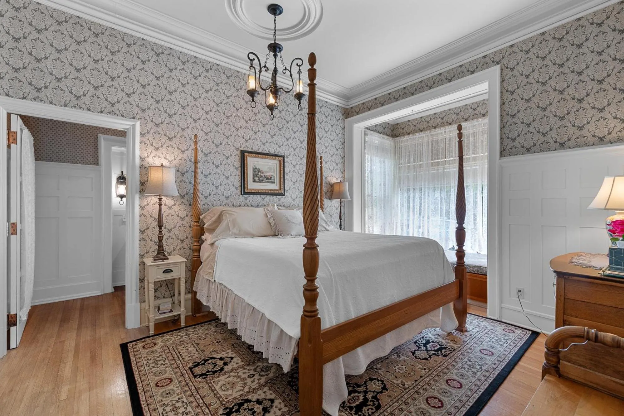 Bed in The Foxglove Inn