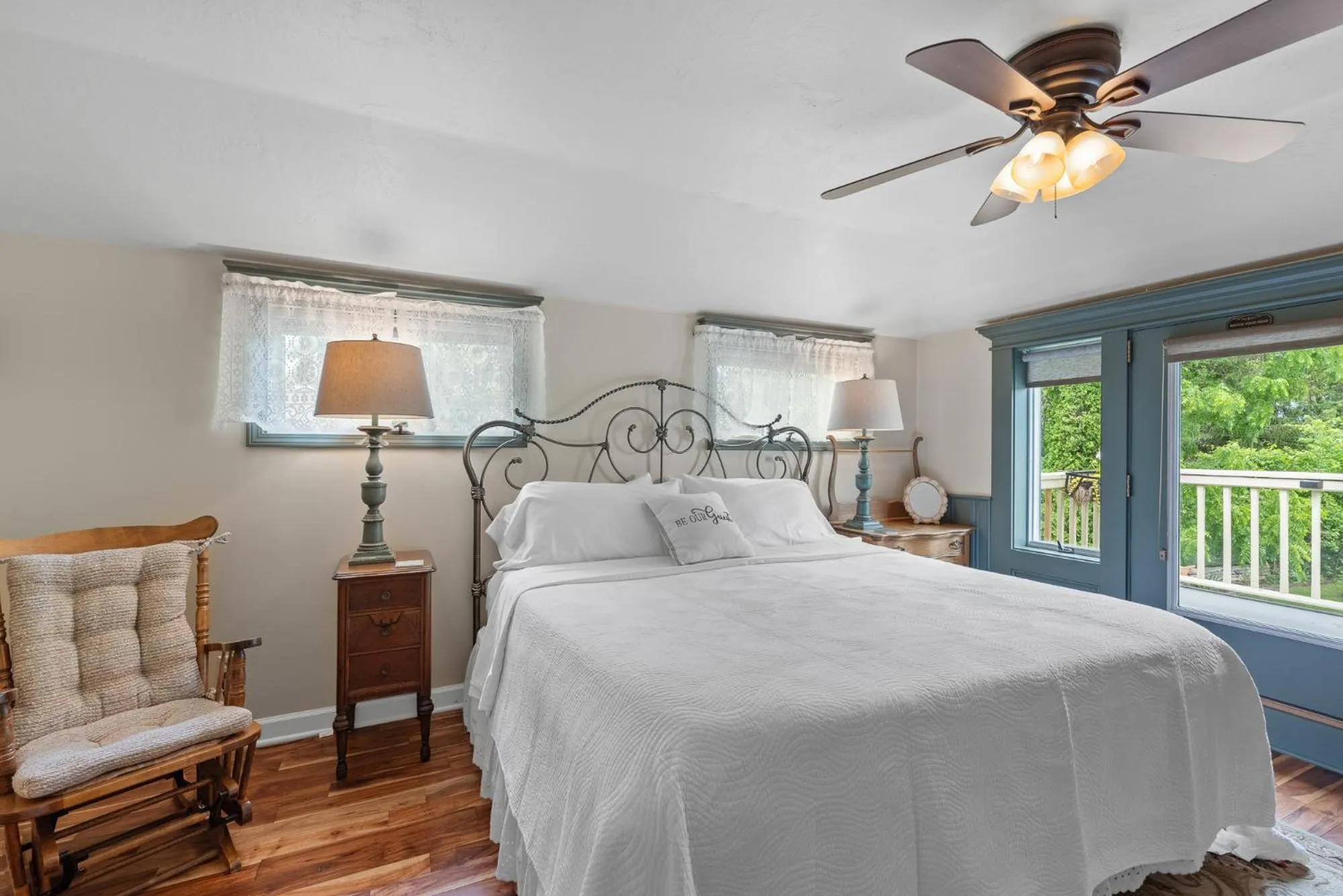 Bed in The Foxglove Inn