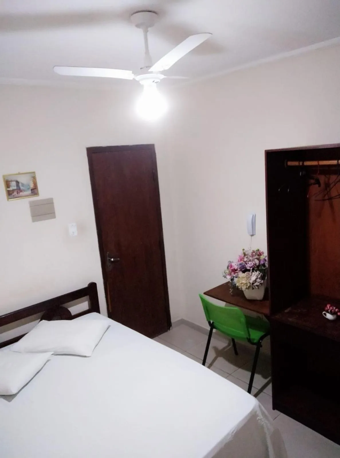 fireplace, Bed in Hotel Rio Branco