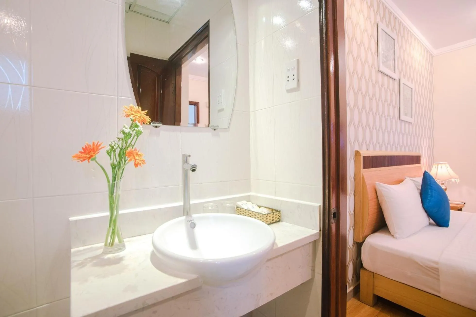 Bed in Ruby Saigon Hotel - Ben Thanh