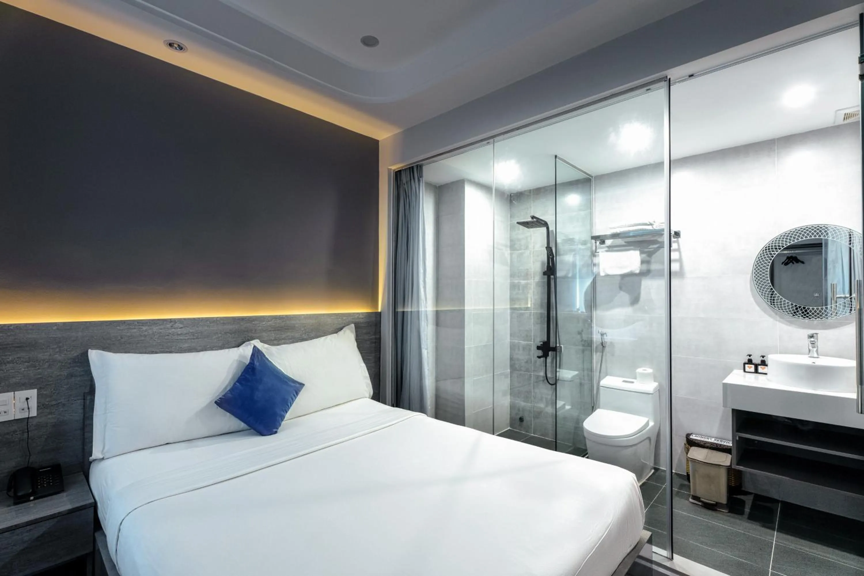 Photo of the whole room, Bed in Ruby Saigon Hotel - Ben Thanh