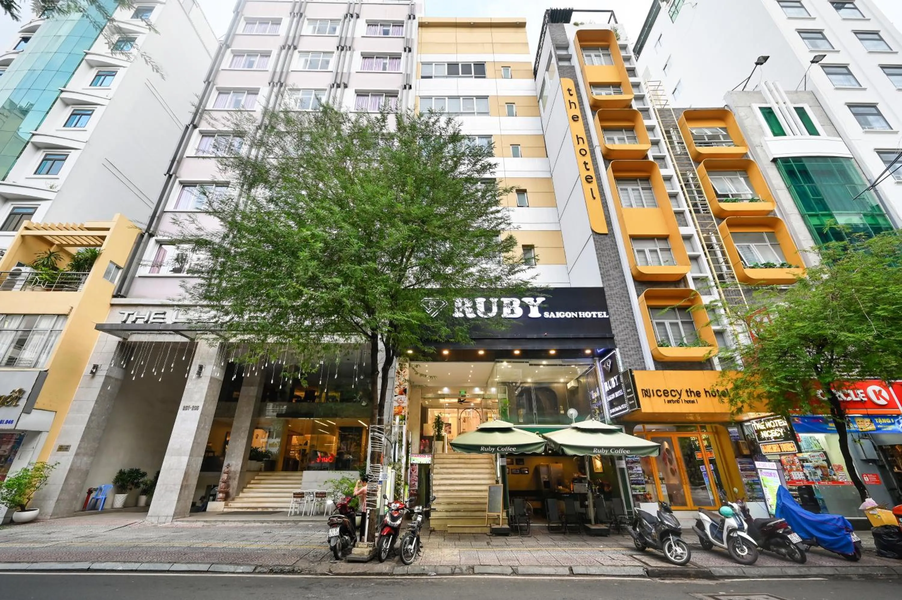 Property building in Ruby Saigon Hotel - Ben Thanh