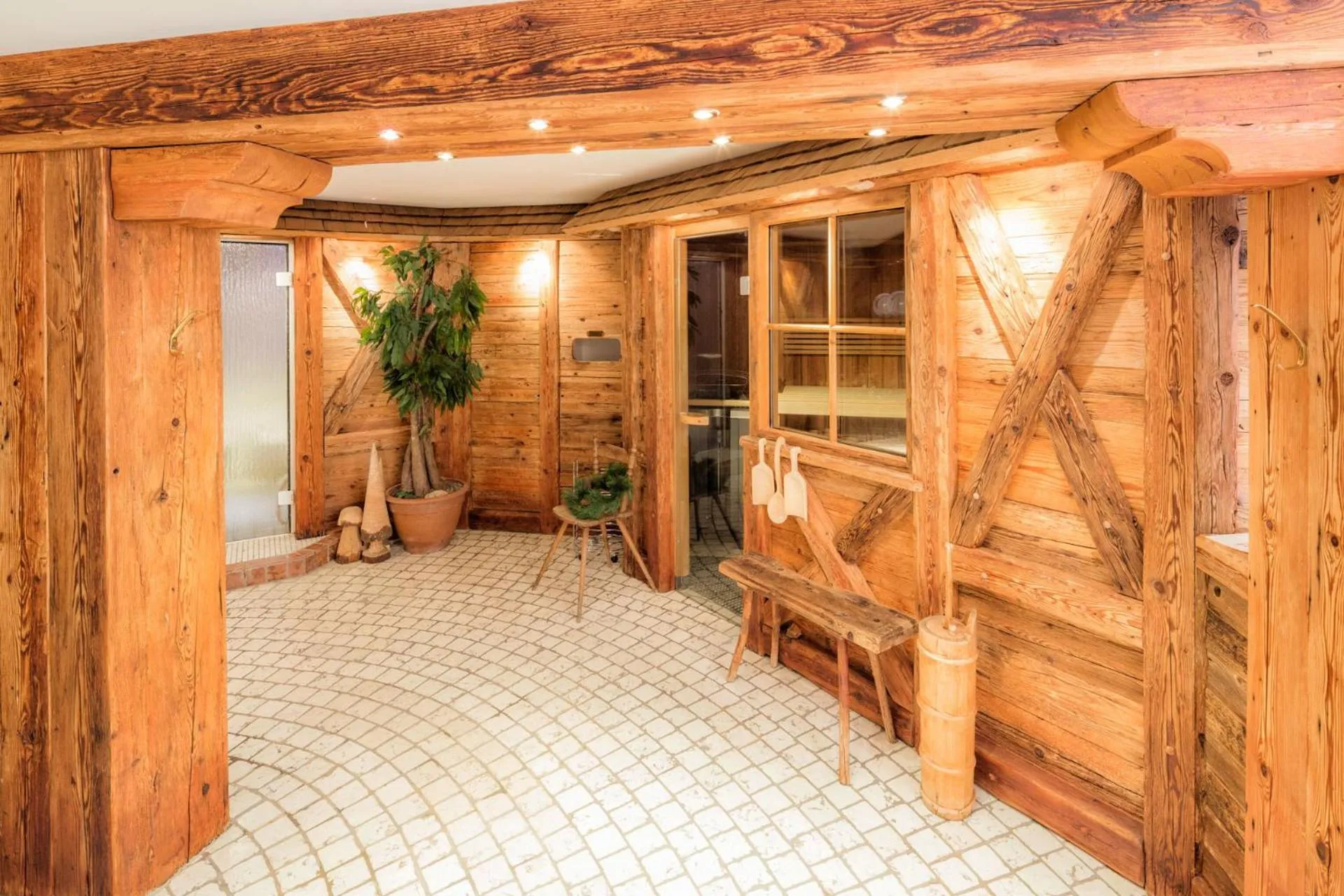 Decorative detail in Hotel Pfeifer