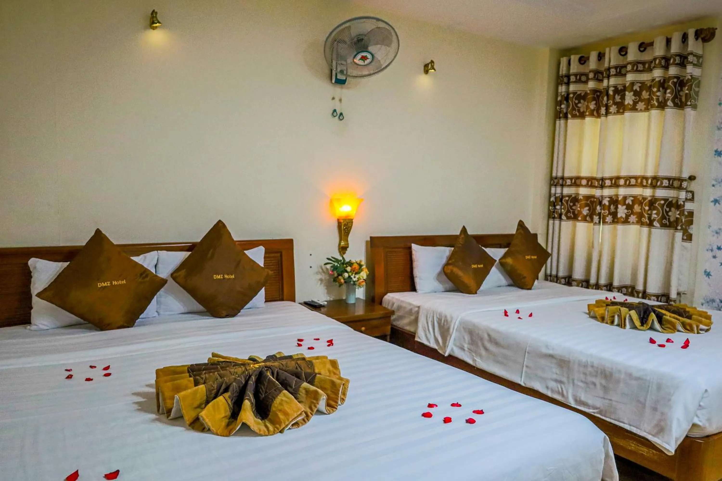 Bedroom, Bed in DMZ Hotel