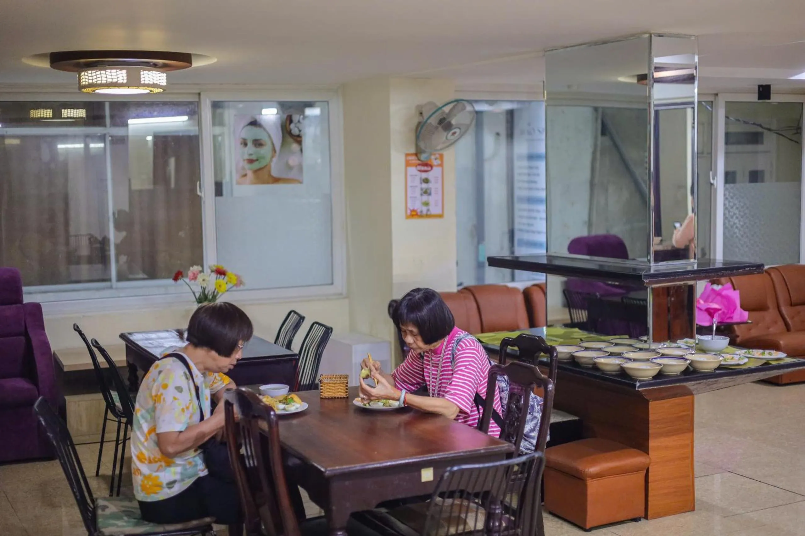 Food and drinks in DMZ Hotel