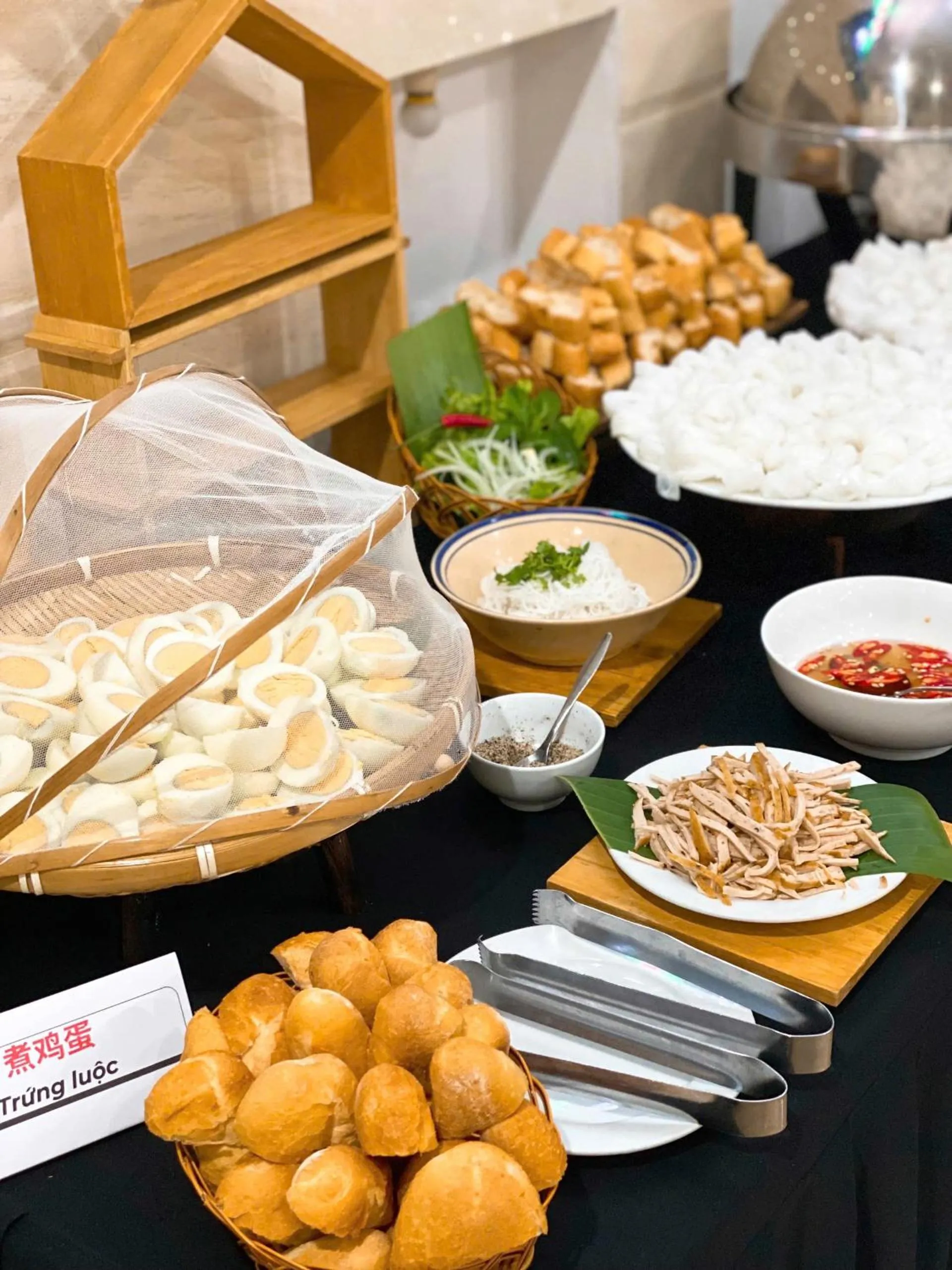 Food and drinks in DMZ Hotel