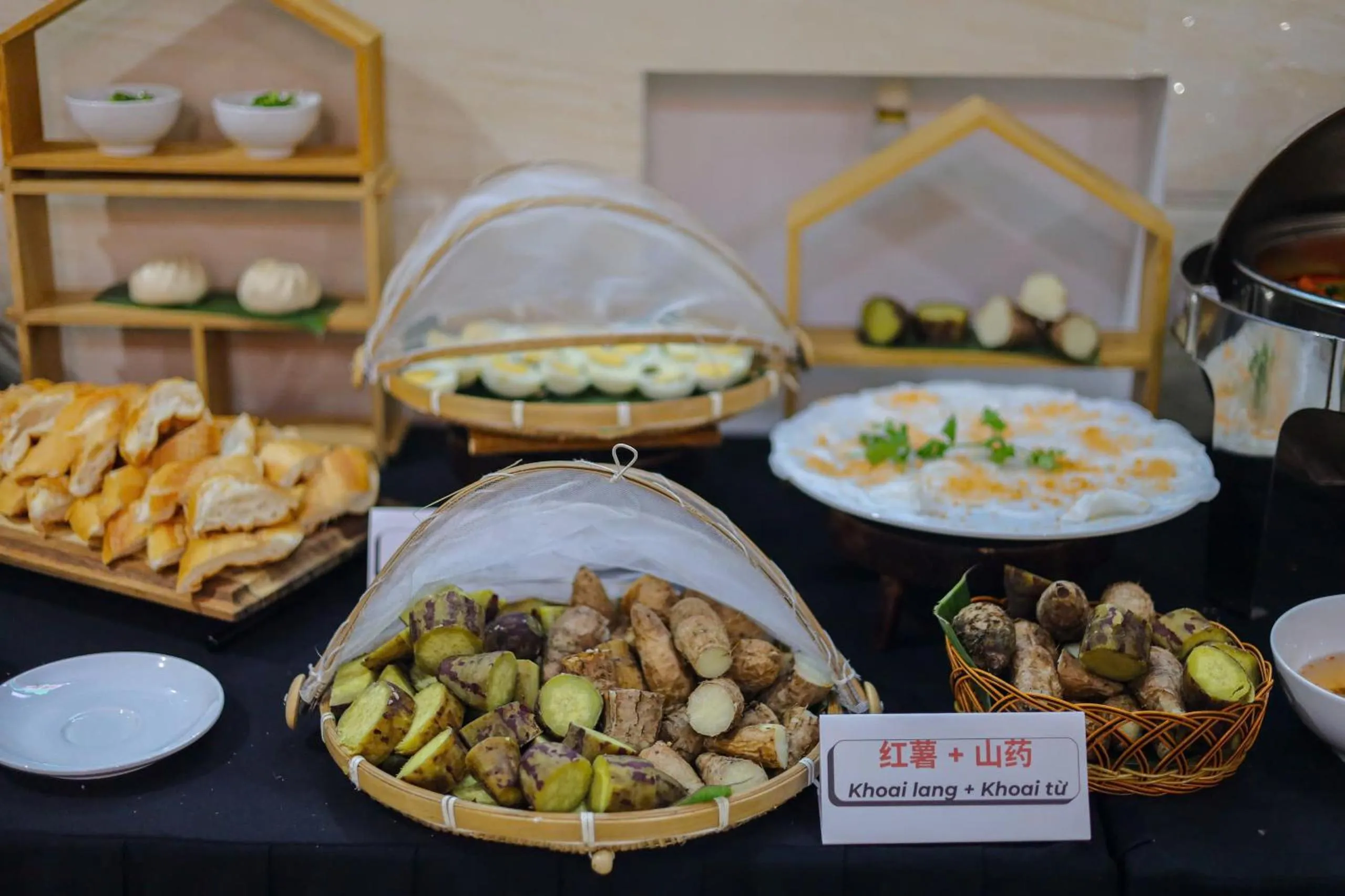 Food and drinks in DMZ Hotel