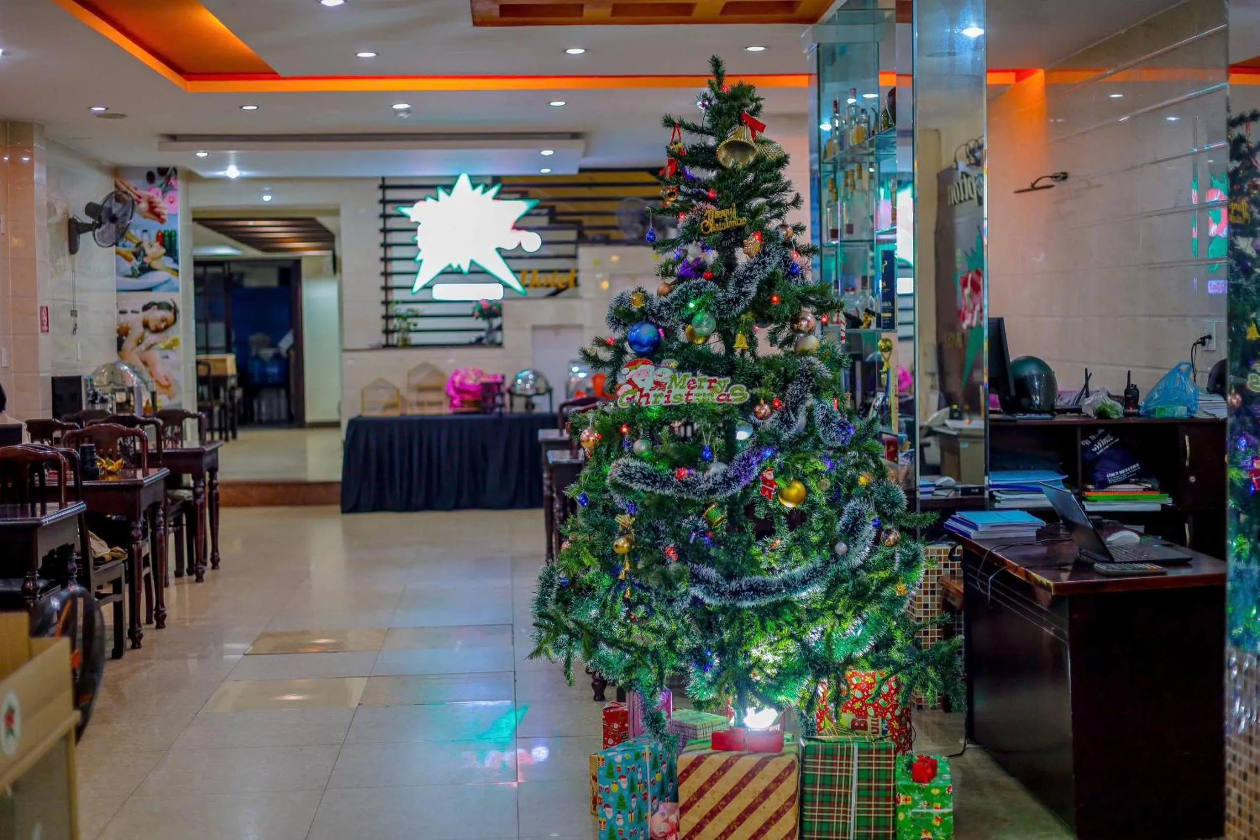 Communal lounge/ TV room in DMZ Hotel