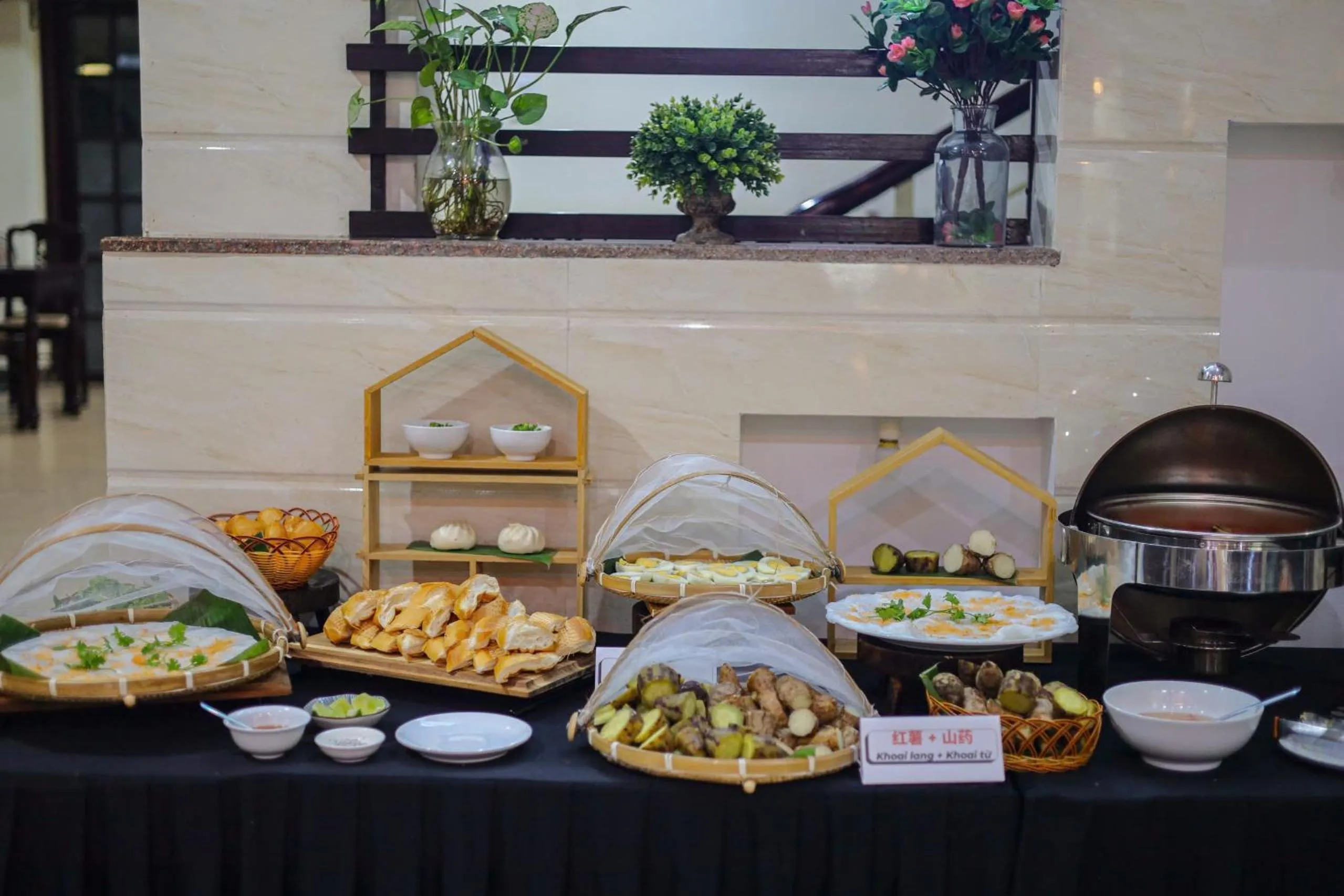 Food and drinks in DMZ Hotel