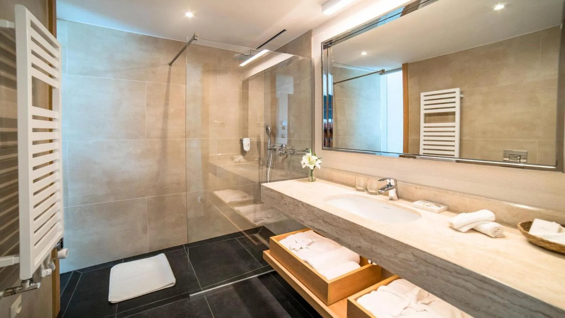 Bathroom in B&B HOTEL RZESZÓW CENTRUM