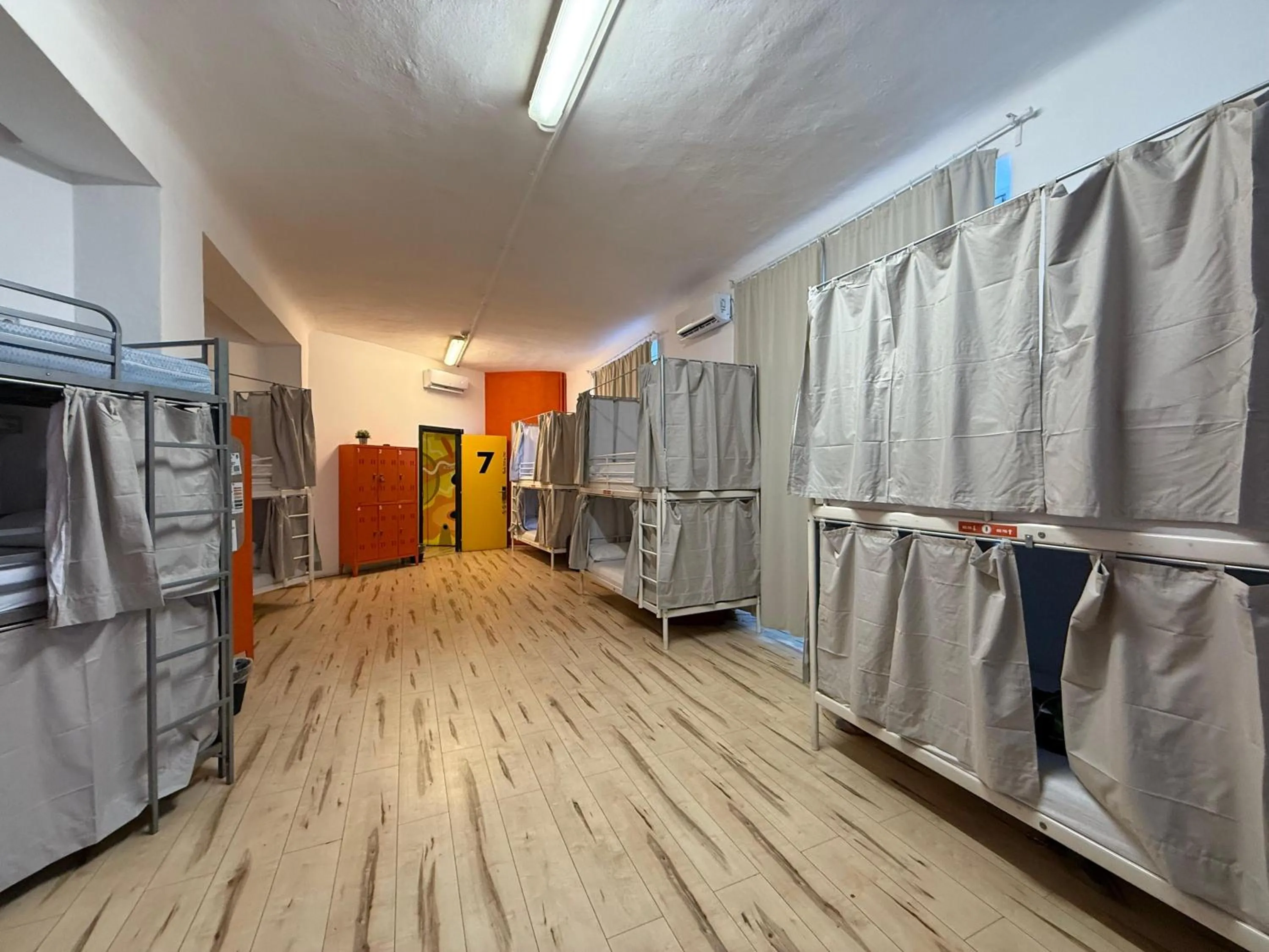 Photo of the whole room, Bed in QUO Milano