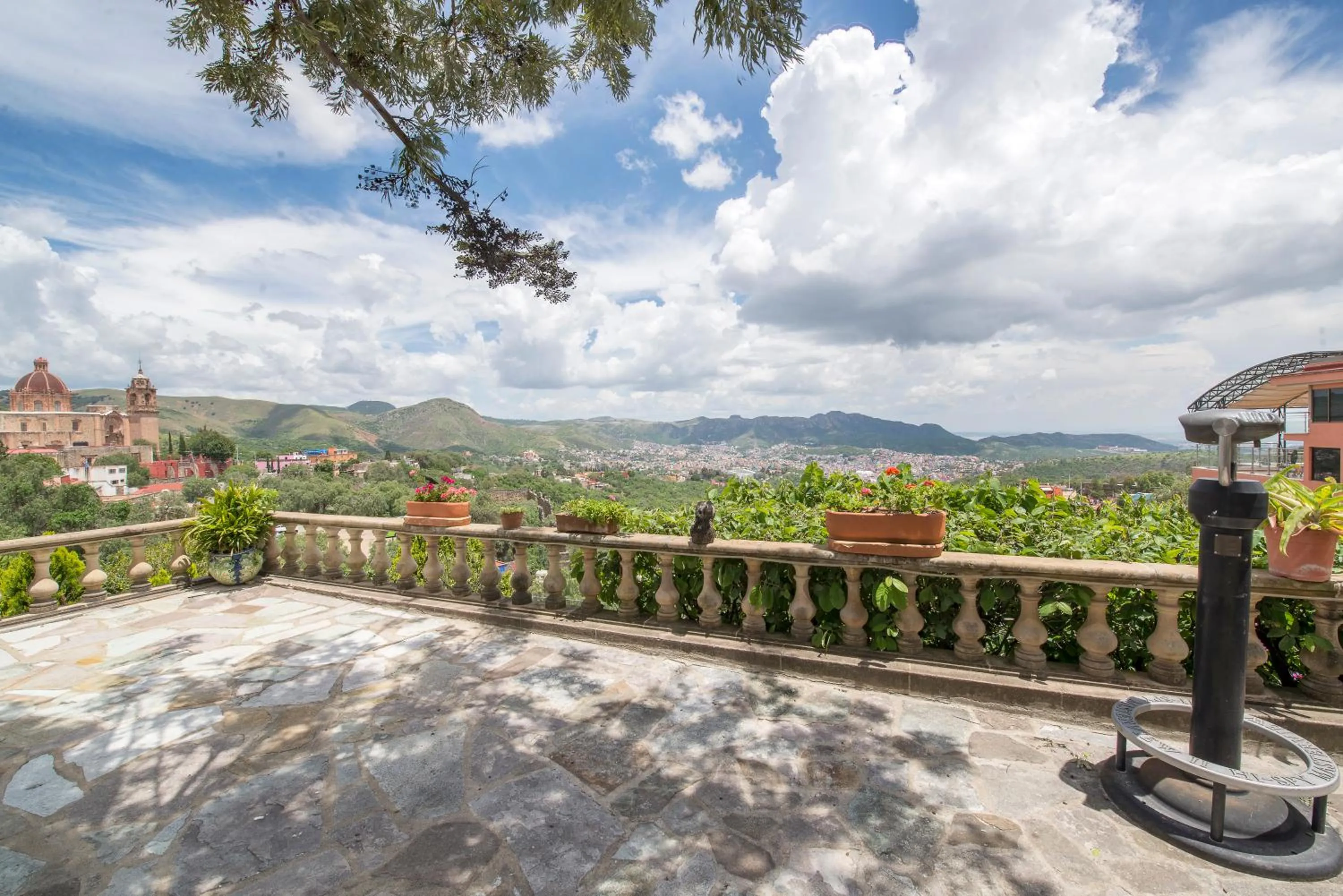 Summer in Casa Estrella de la Valenciana Hotel Boutique