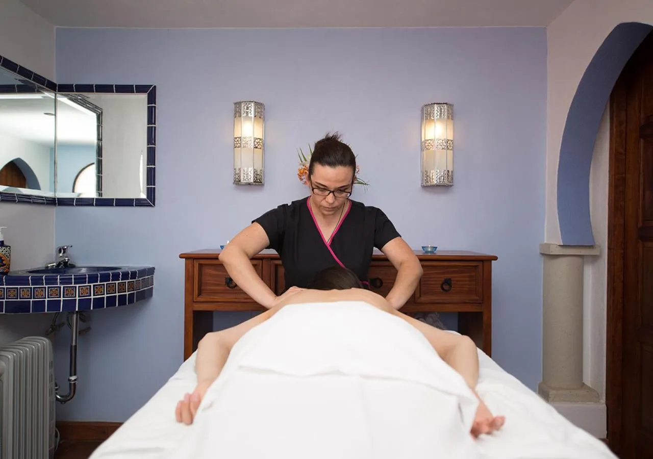 Massage in Casa Estrella de la Valenciana Hotel Boutique