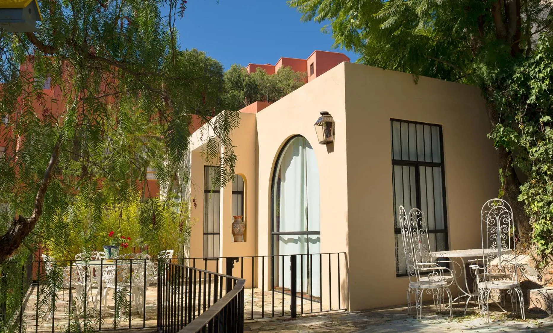 Property building in Casa Estrella de la Valenciana Hotel Boutique