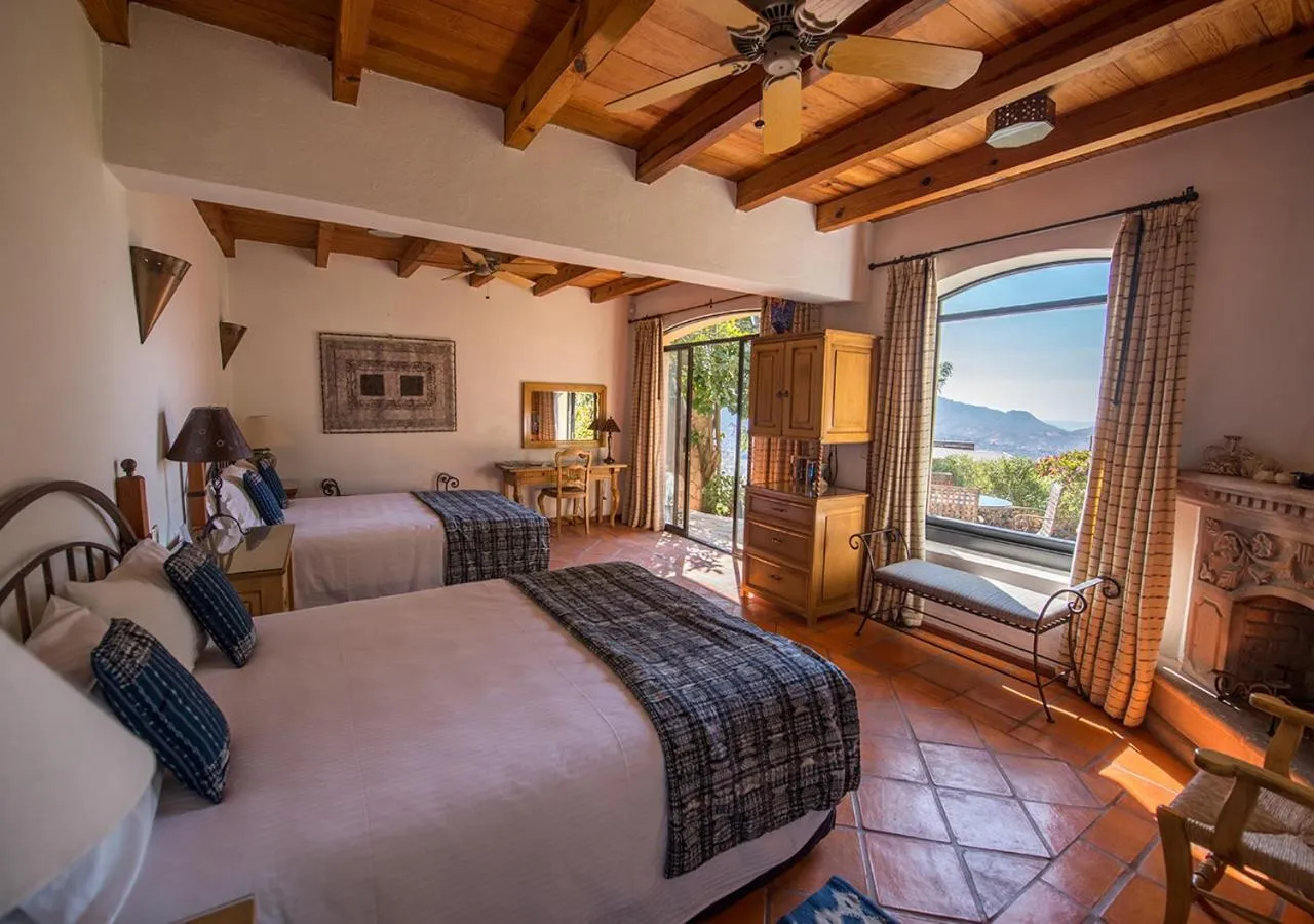 Bed in Casa Estrella de la Valenciana Hotel Boutique