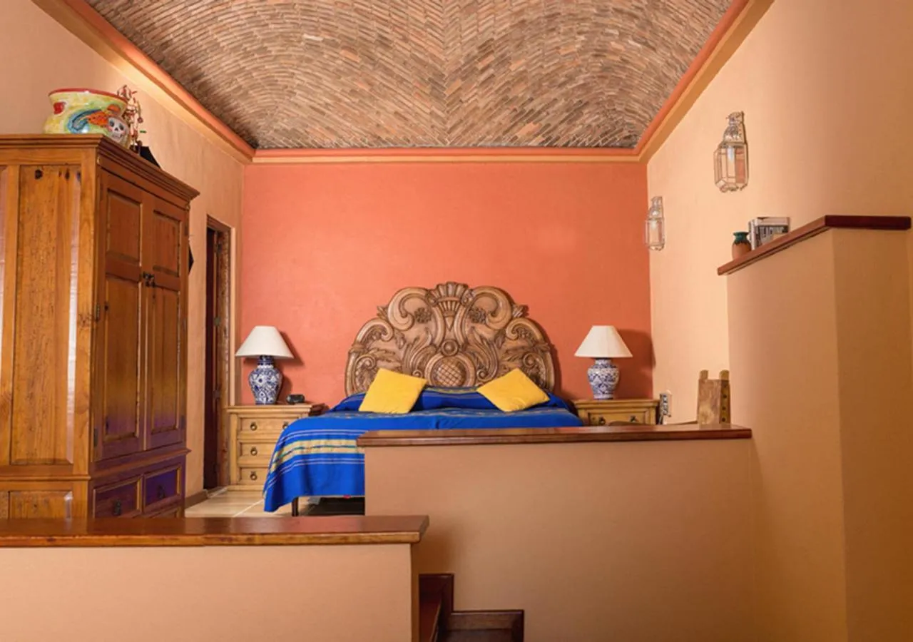 Toilet, Bed in Casa Estrella de la Valenciana Hotel Boutique