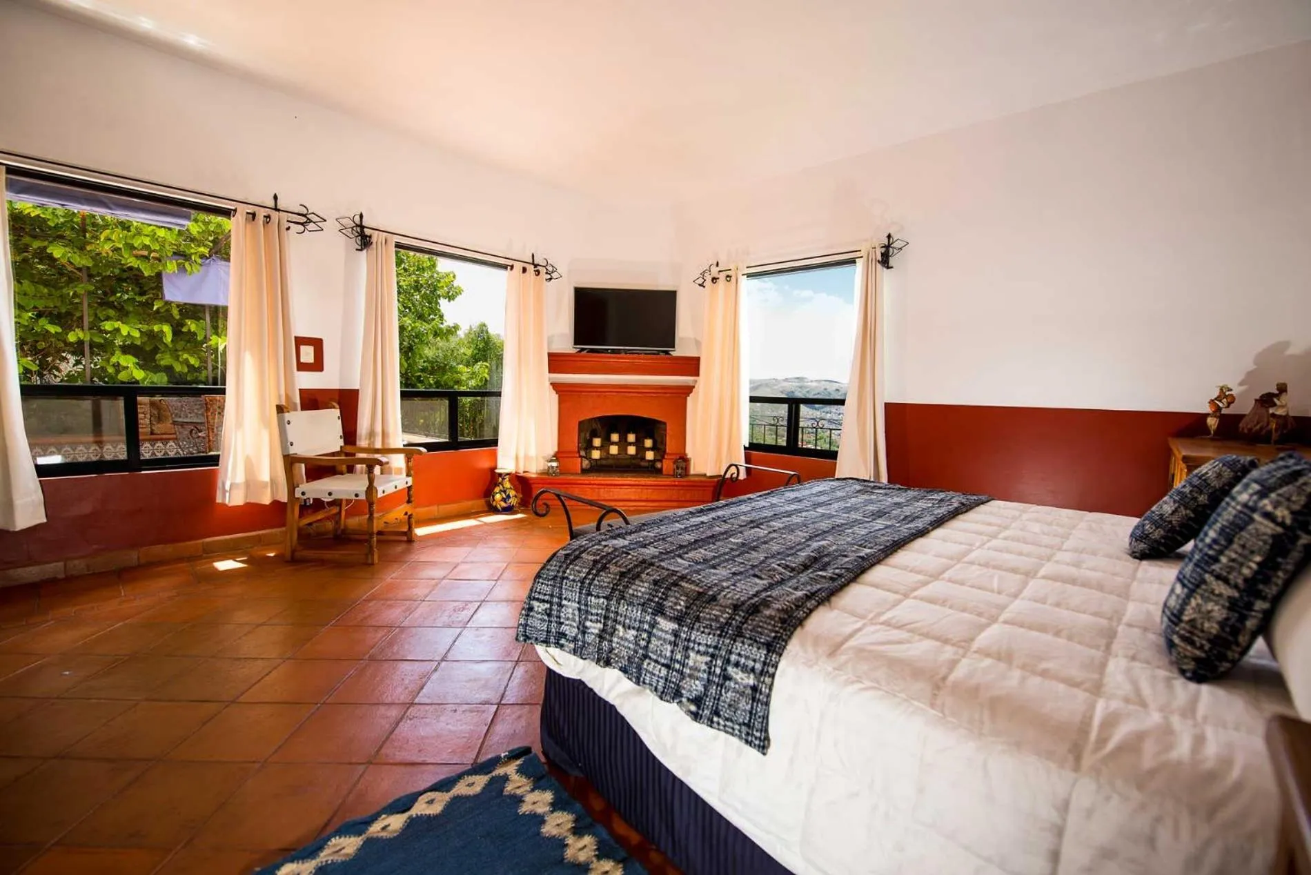 Bed in Casa Estrella de la Valenciana Hotel Boutique