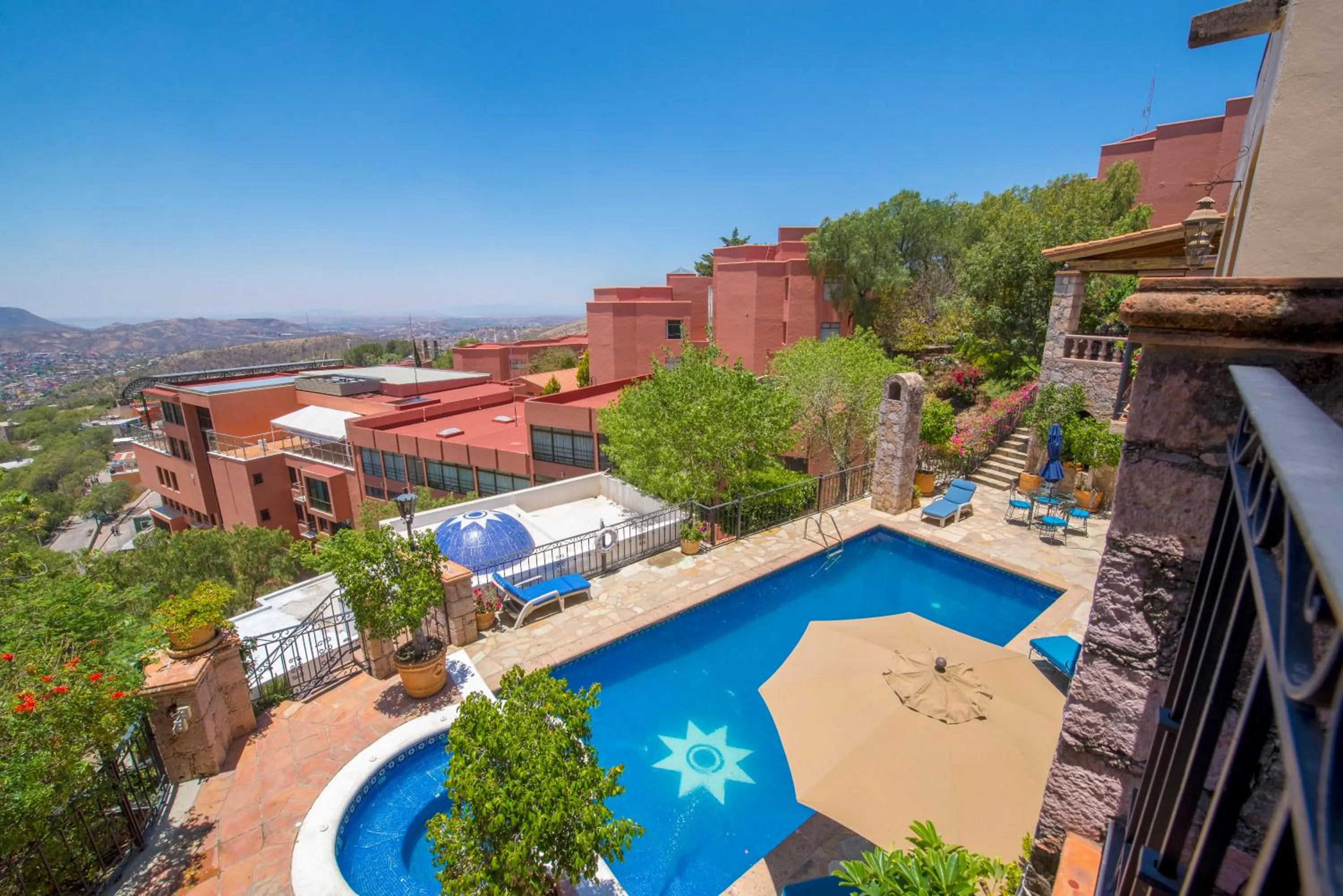 Balcony/Terrace in Casa Estrella de la Valenciana Hotel Boutique