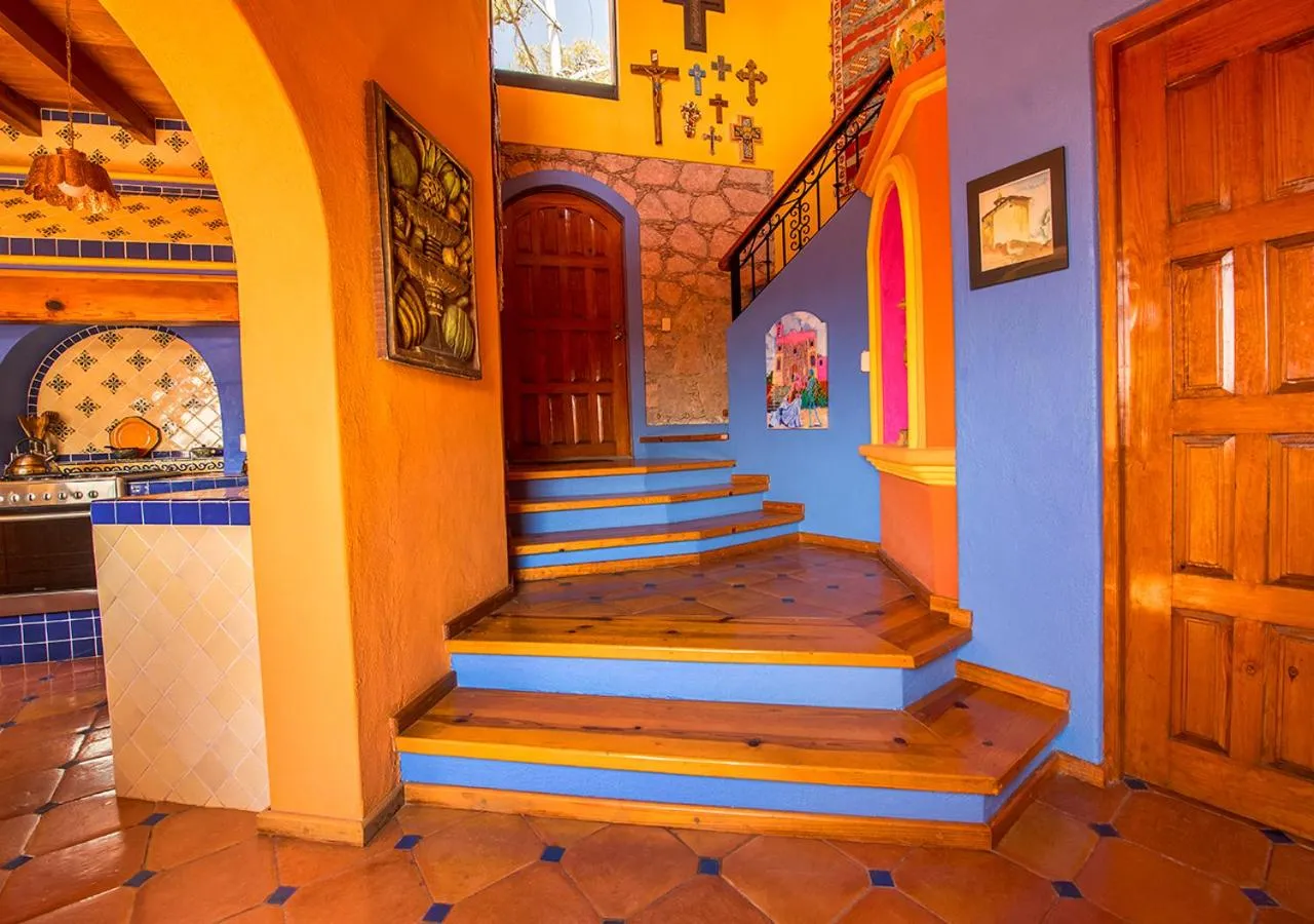 Facade/entrance in Casa Estrella de la Valenciana Hotel Boutique