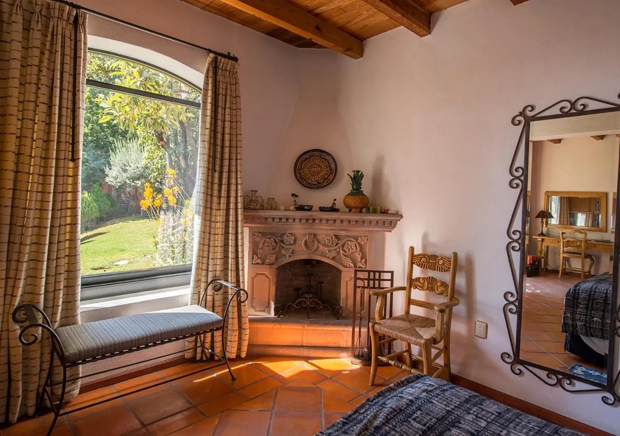 Bed in Casa Estrella de la Valenciana Hotel Boutique