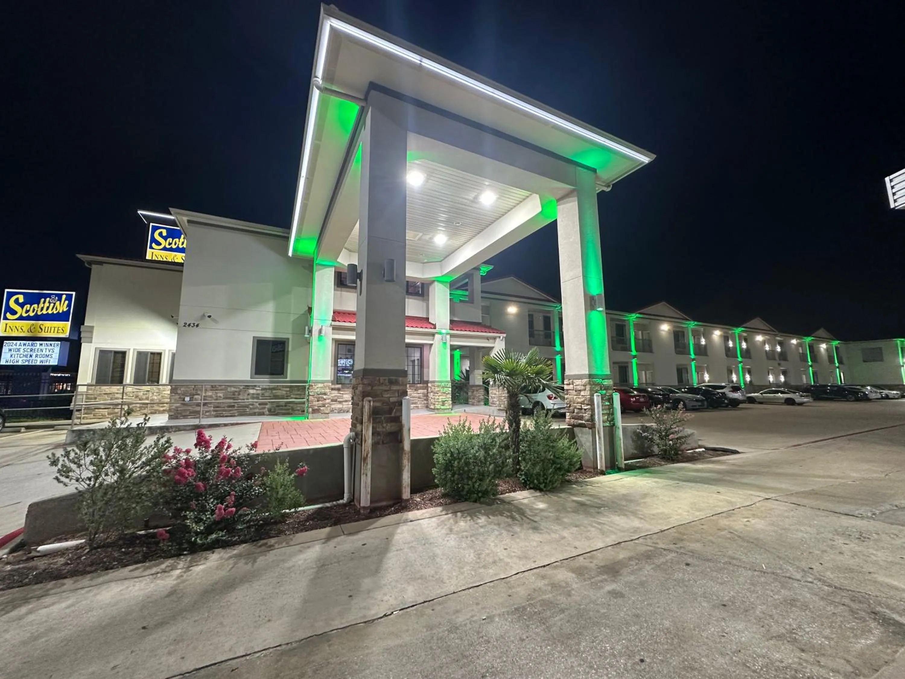 Scottish Inn and Suites