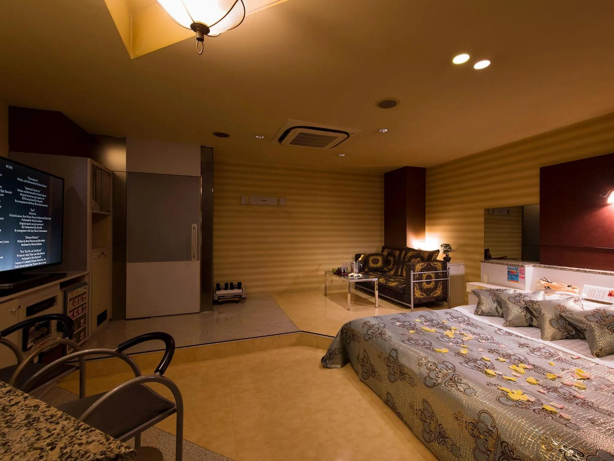 Bed in Restay Tina Grace (Adult Only)