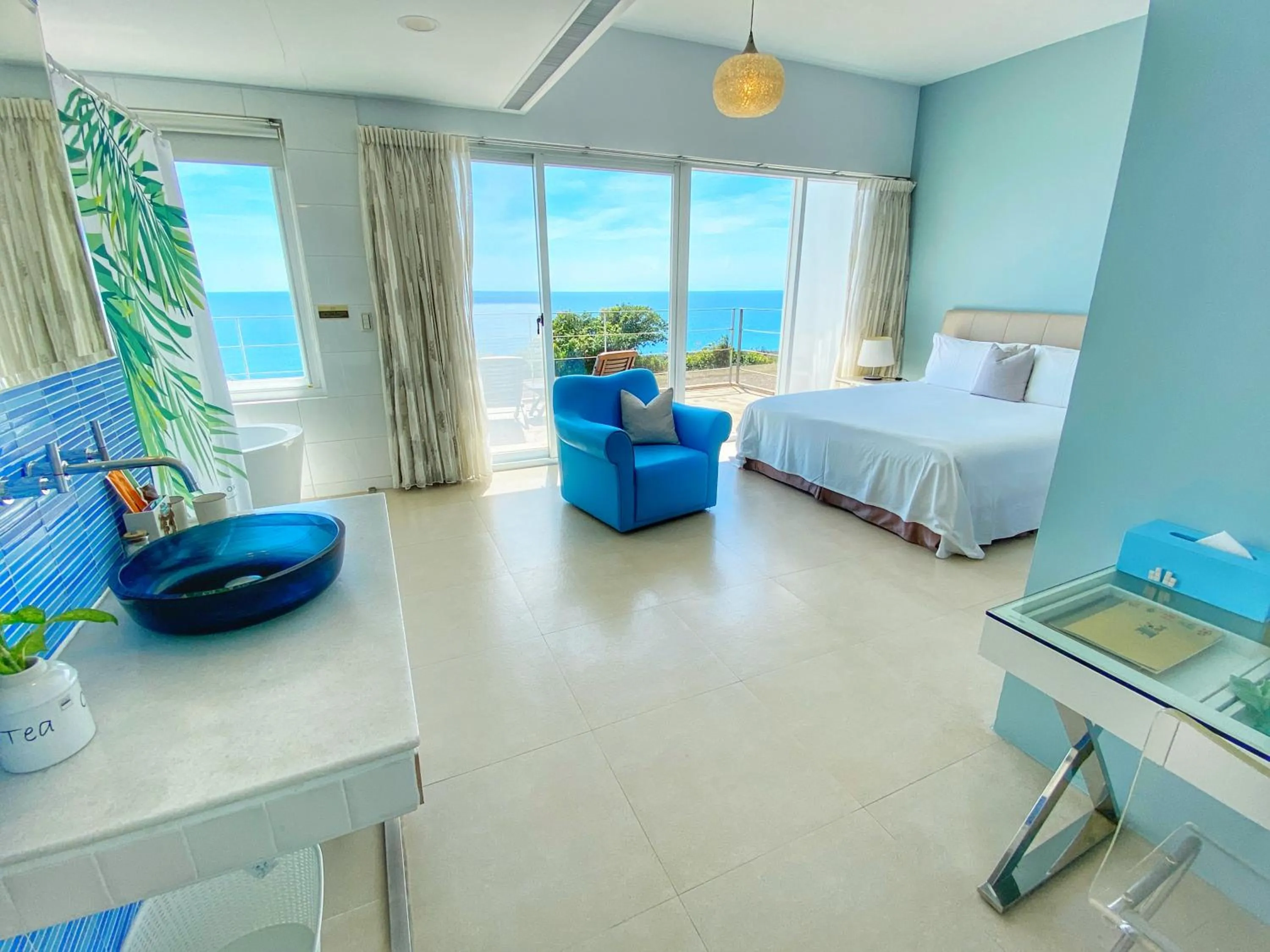 Bed in Kenting Ocean Paradise Resort