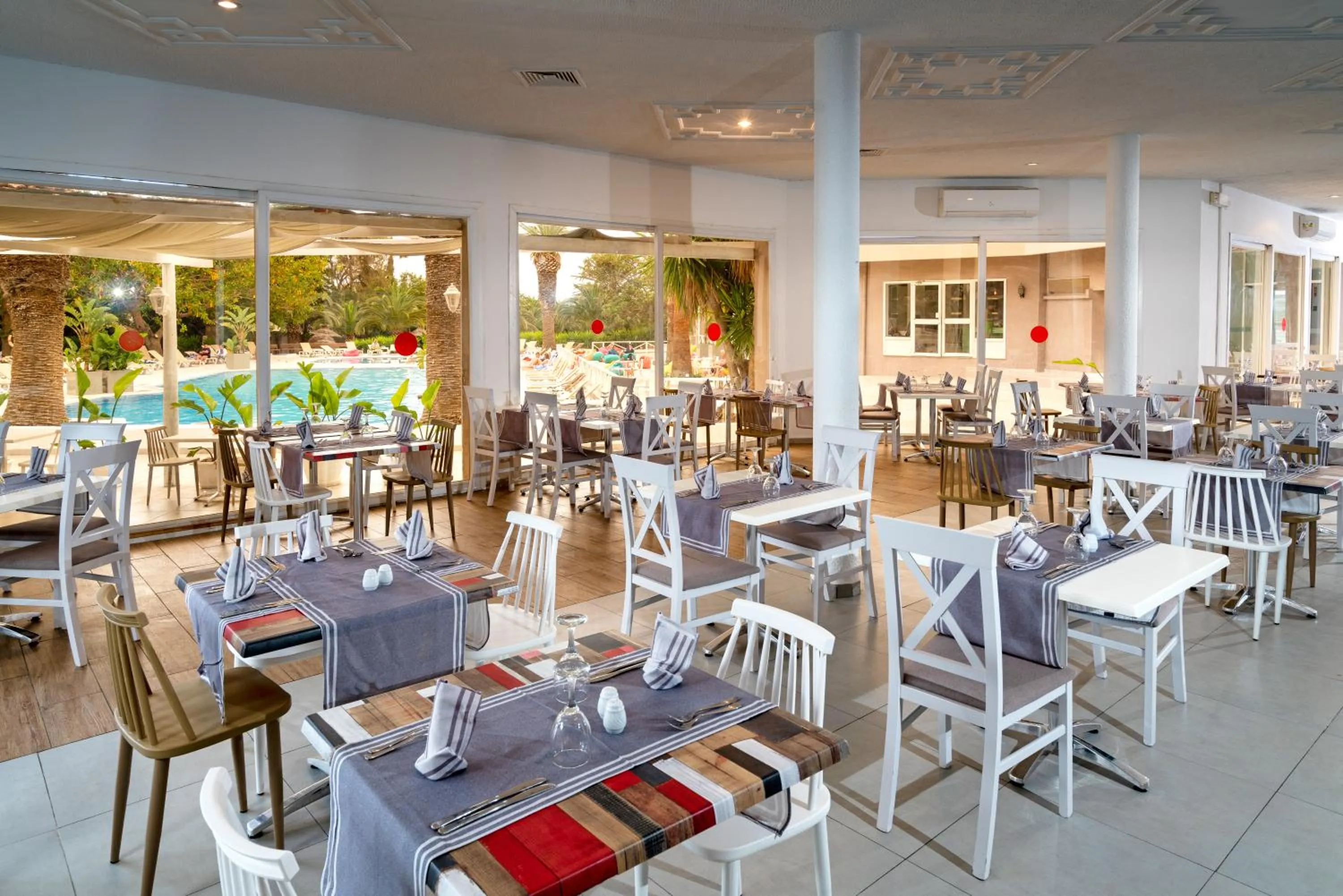 Restaurant/places to eat in Golden Tulip Président Hammamet