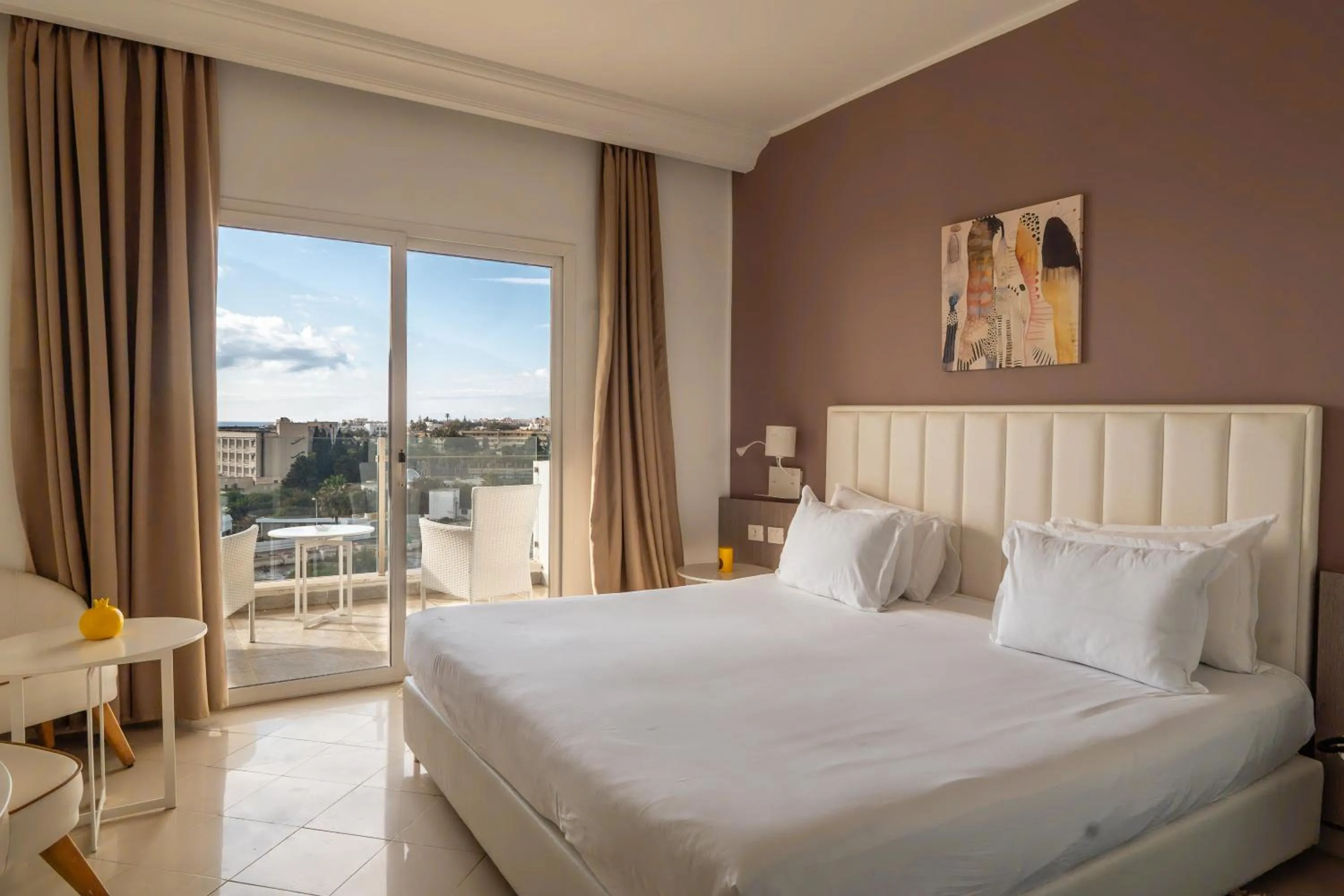 Bedroom, Bed in Golden Tulip Président Hammamet