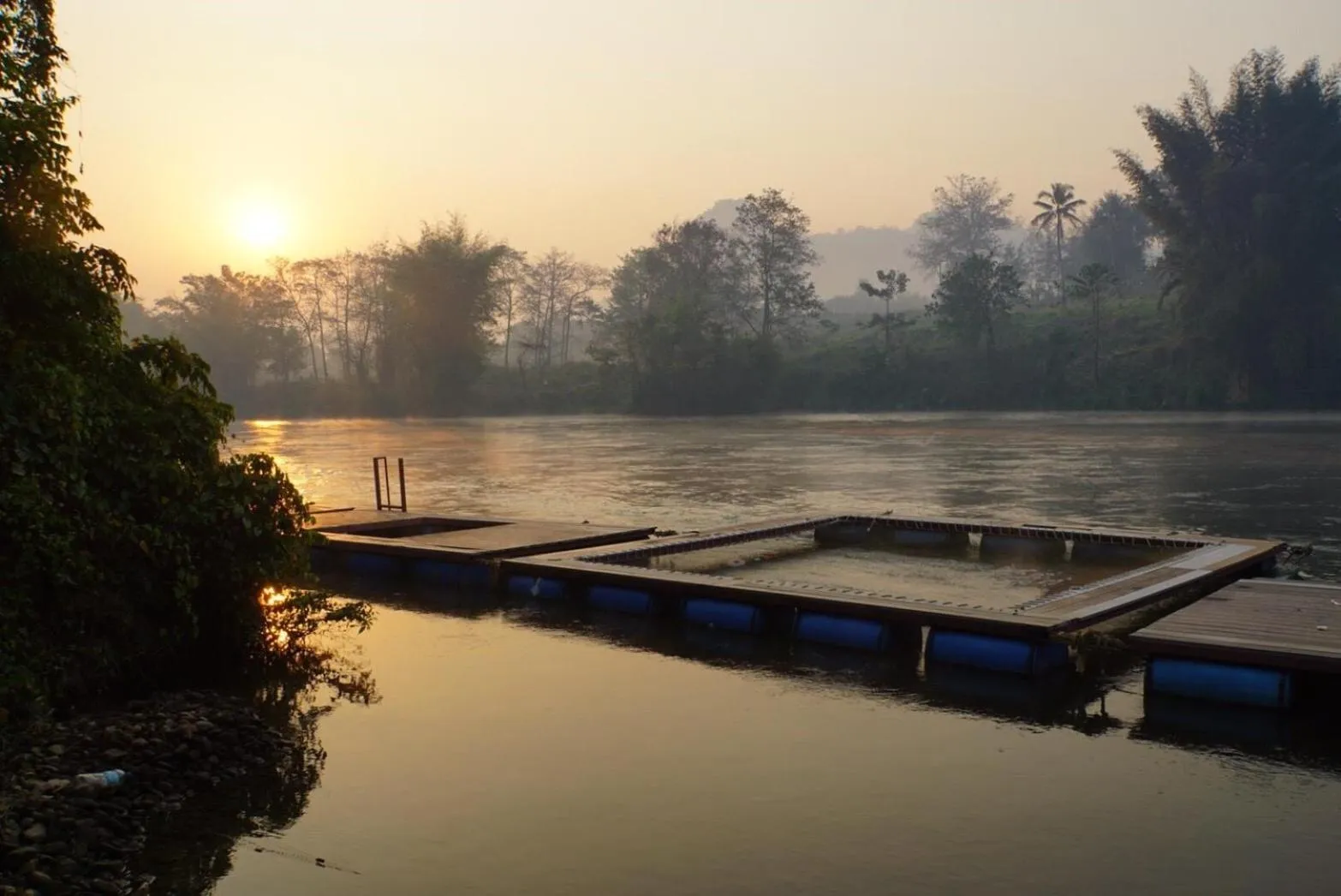 BaanRai KhunYa บ้านไร่คุณย่า