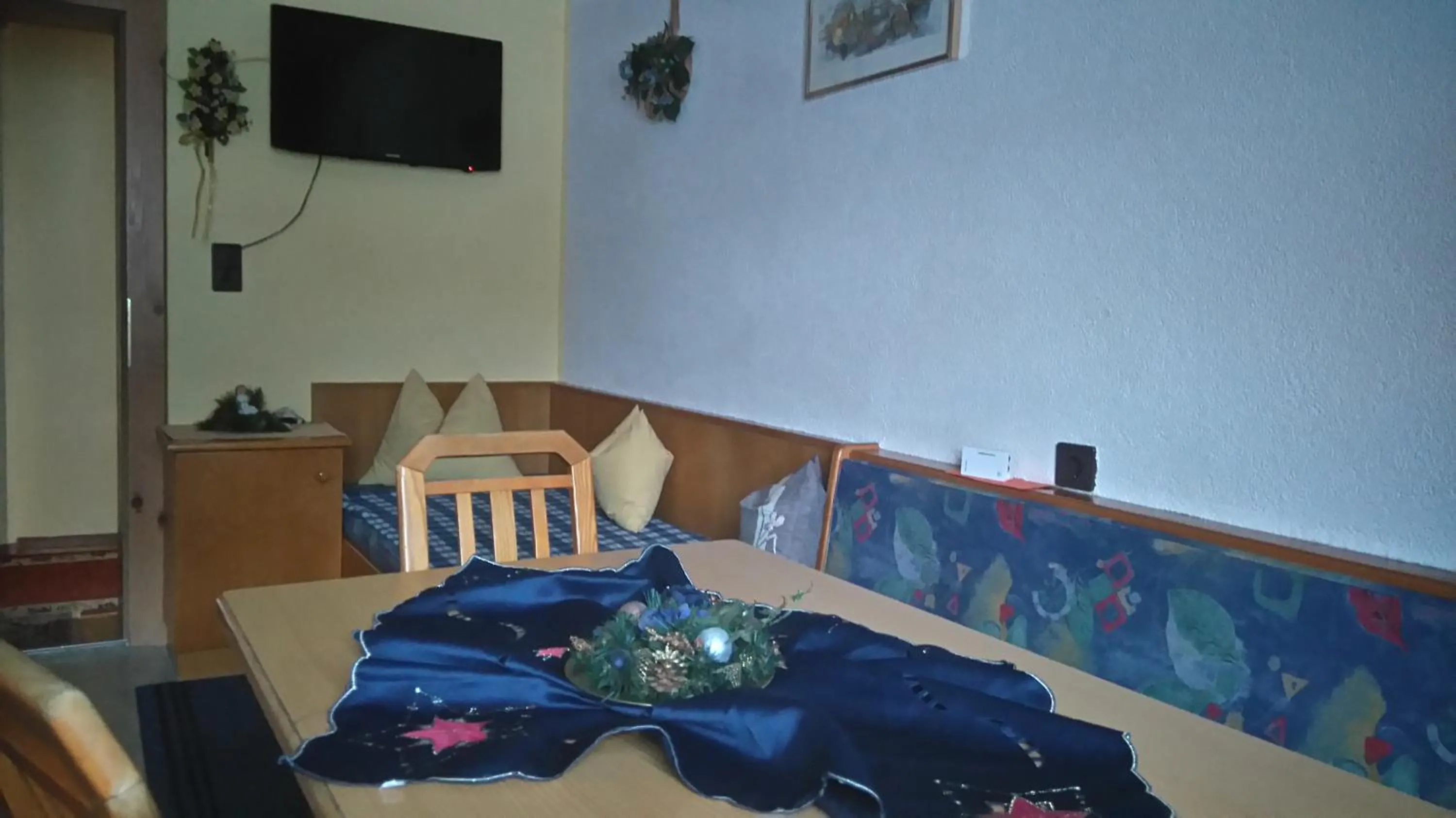 Seating area, Bed in Ferienwohnungen Egger