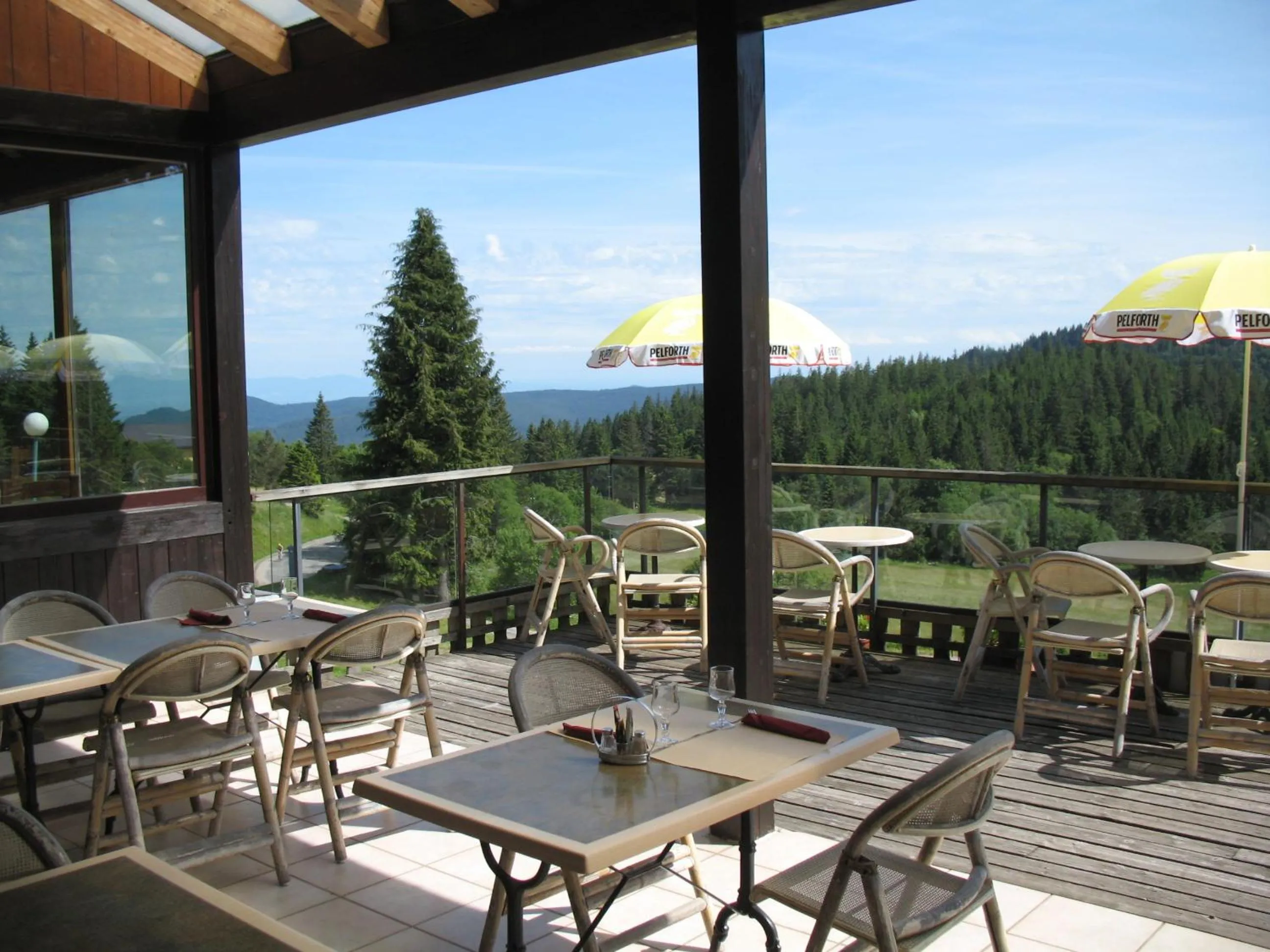 Buffet breakfast in Les Terrasses du Lac Blanc - Studios & Appartements